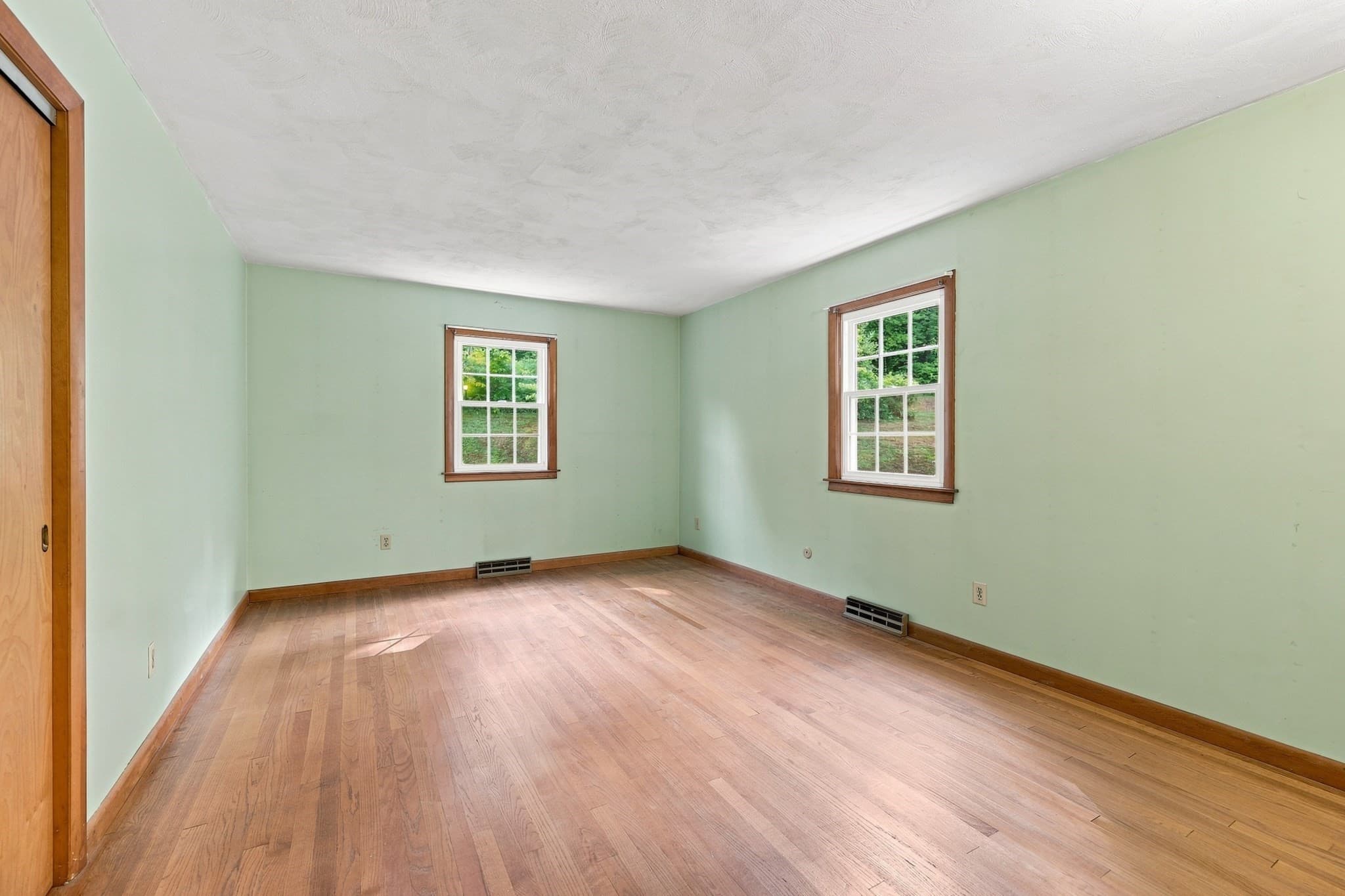 Single Family Residence at 200 Hockanum Rd, Hadley MA 01035, Hadley, photo 21 of 41