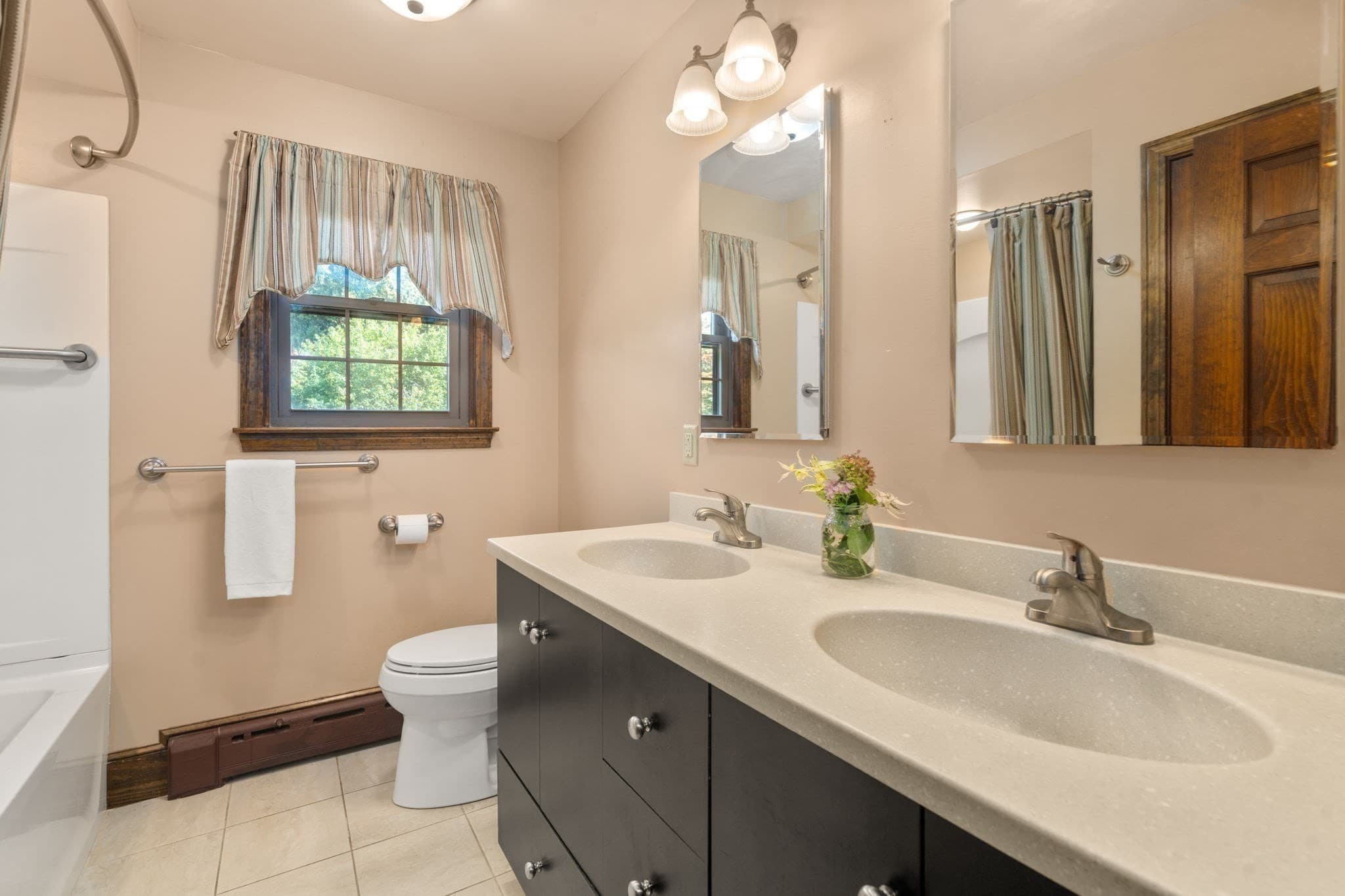 Single Family Residence at 283 Hamlin St, Acushnet MA 02743, Acushnet, photo 12 of 37