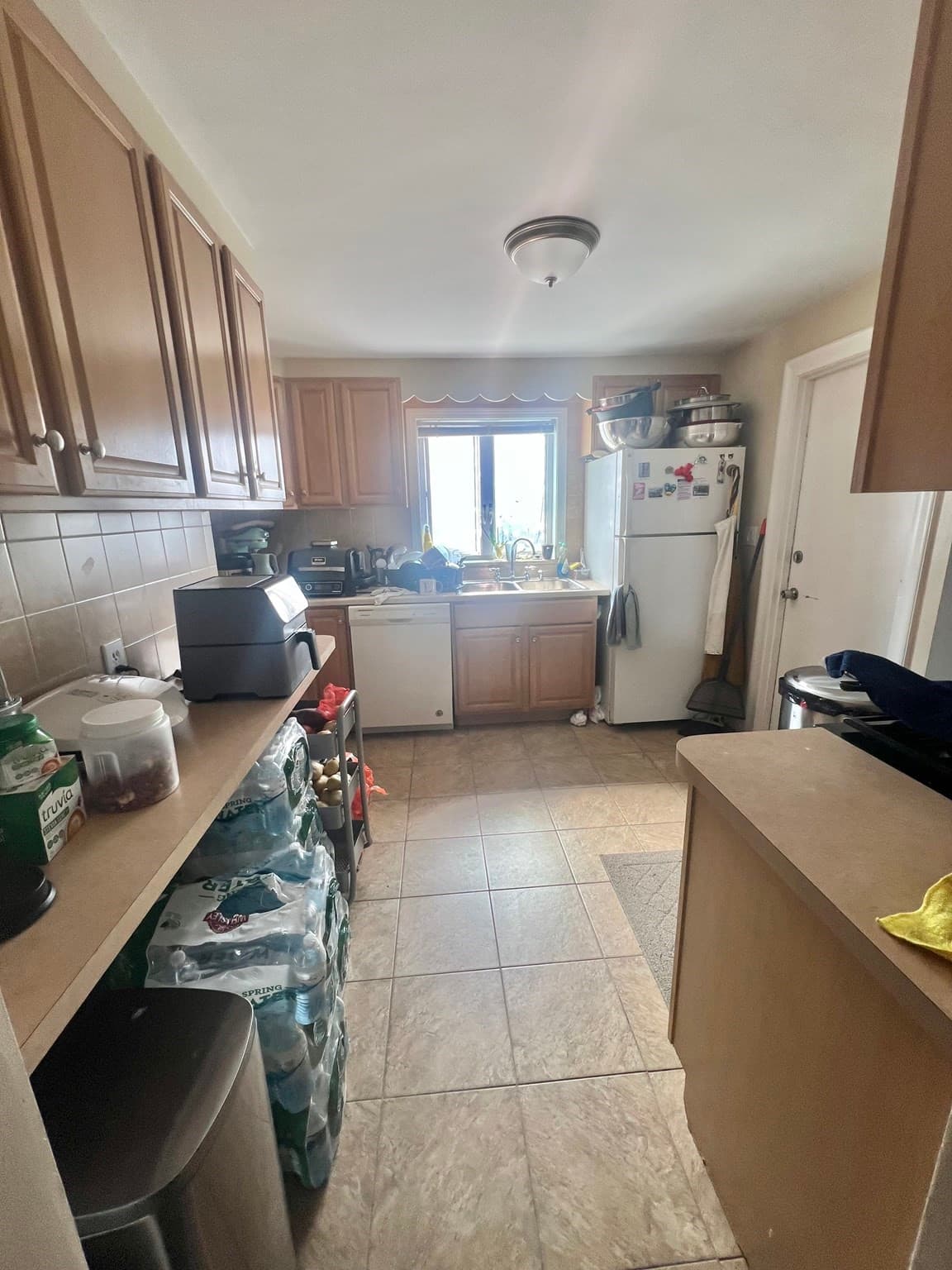 Multi Family at 84 Elsie St, Everett MA 02149, Everett, photo 9 of 29