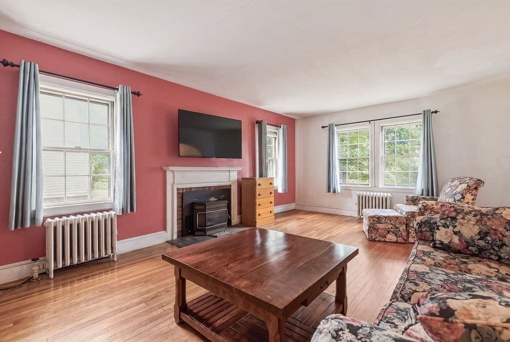 Single Family Residence at 1248 Pleasant St, Brockton MA 02301, Brockton, photo 10 of 41