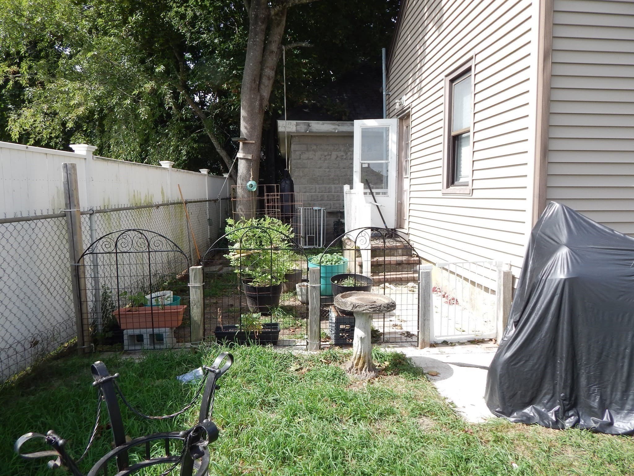 Multi Family at 158 Adams St, New Bedford MA 02746, New Bedford, photo 17 of 27
