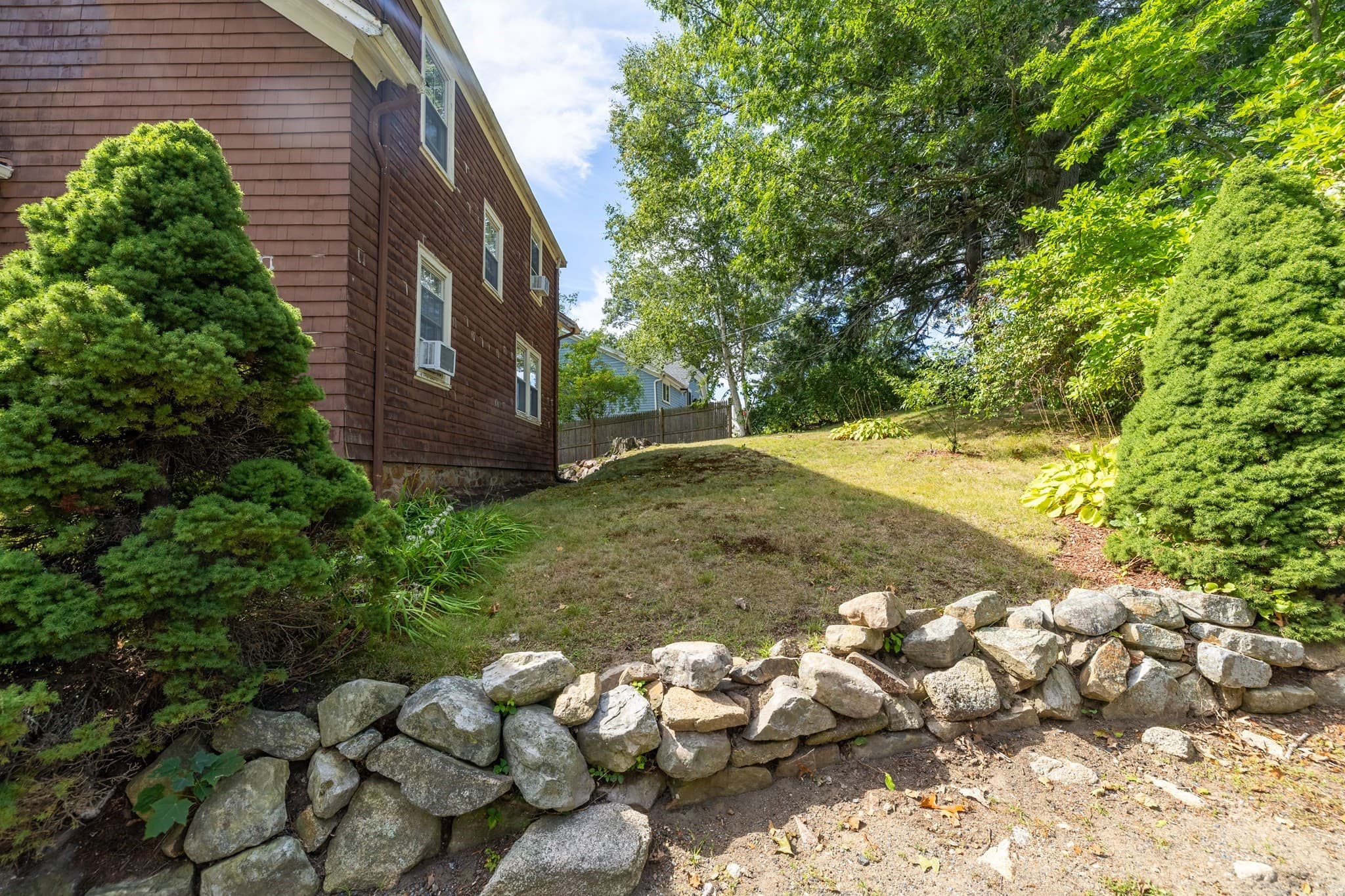 Single Family Residence at 6 Hillcrest Rd, Beverly MA 01915, Beverly, photo 6 of 36