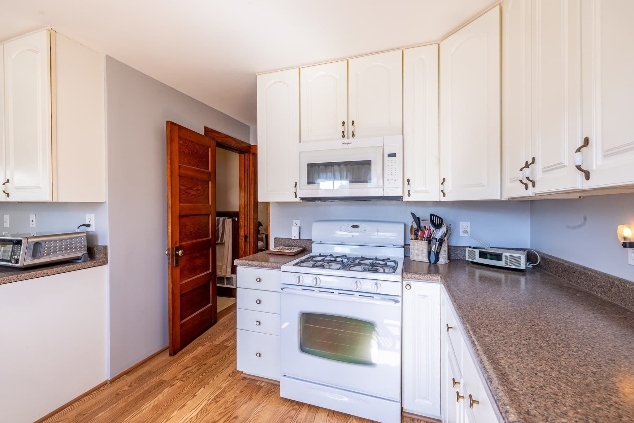 Single Family Residence at 6 Hillcrest Rd, Beverly MA 01915, Beverly, photo 13 of 36
