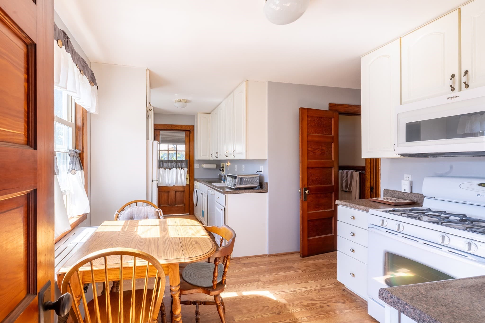 Single Family Residence at 6 Hillcrest Rd, Beverly MA 01915, Beverly, photo 12 of 36