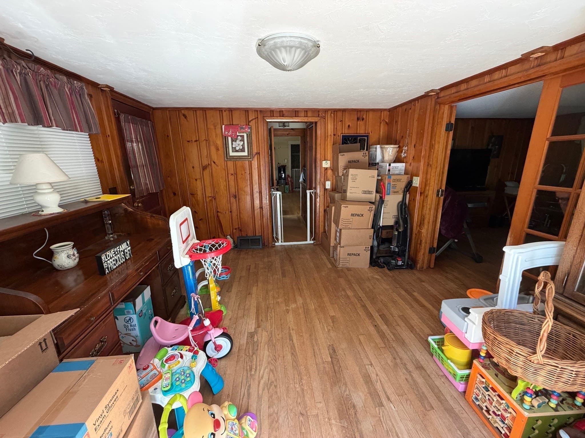 Single Family Residence at 15 Warsaw Avenue, Dudley MA 01571, Dudley, photo 10 of 36