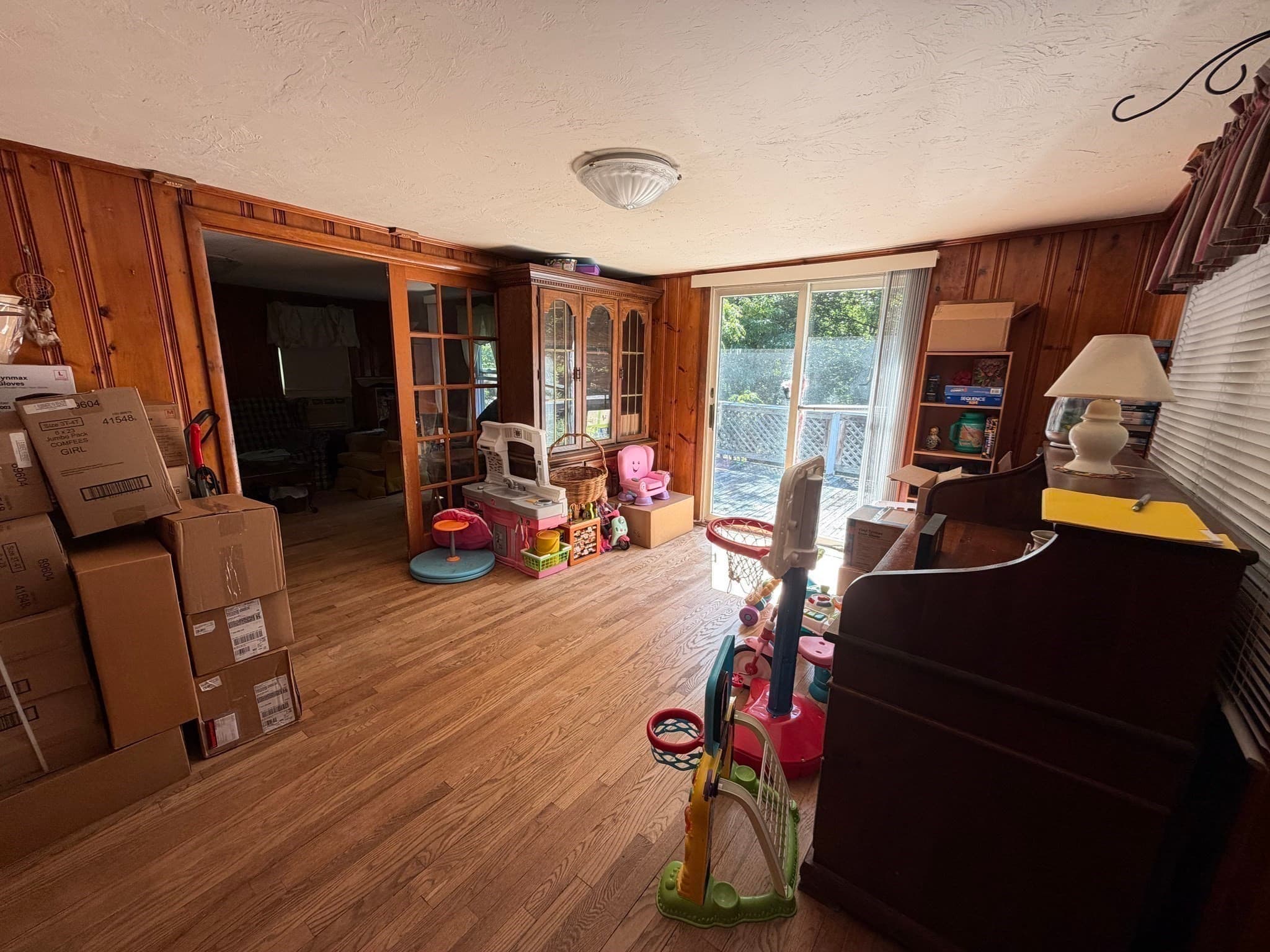 Single Family Residence at 15 Warsaw Avenue, Dudley MA 01571, Dudley, photo 8 of 36