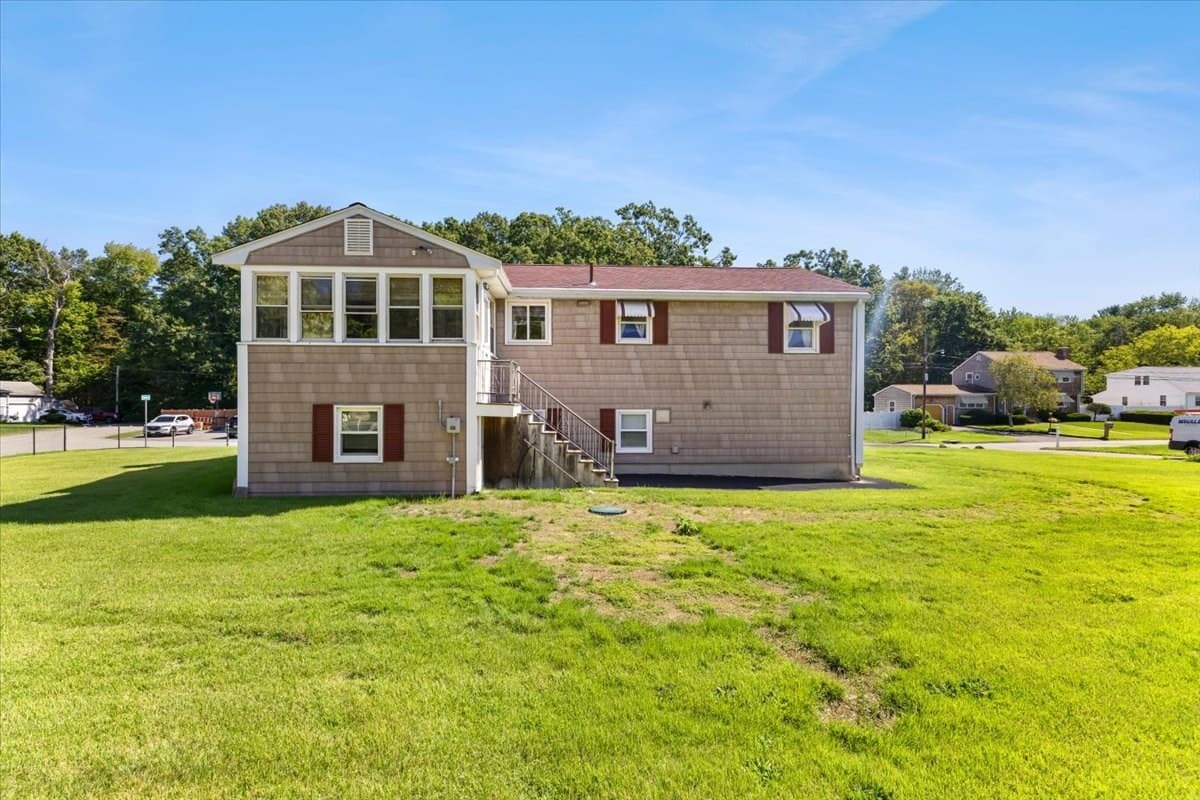 Single Family Residence at 18 Wildwood Ave, Taunton MA 02780, Taunton, photo 6 of 42