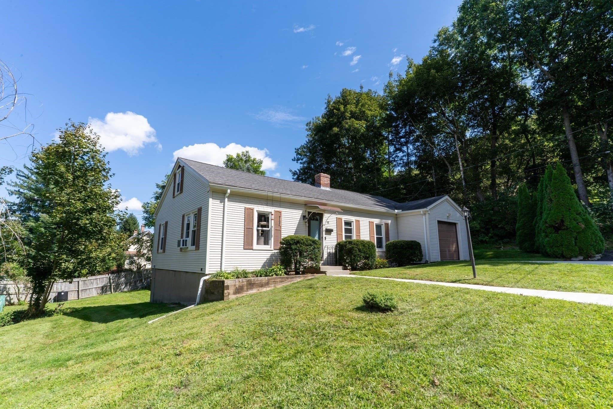 Single Family Residence at 15 Maple Ter, Palmer MA 01080, Palmer, photo 2 of 25