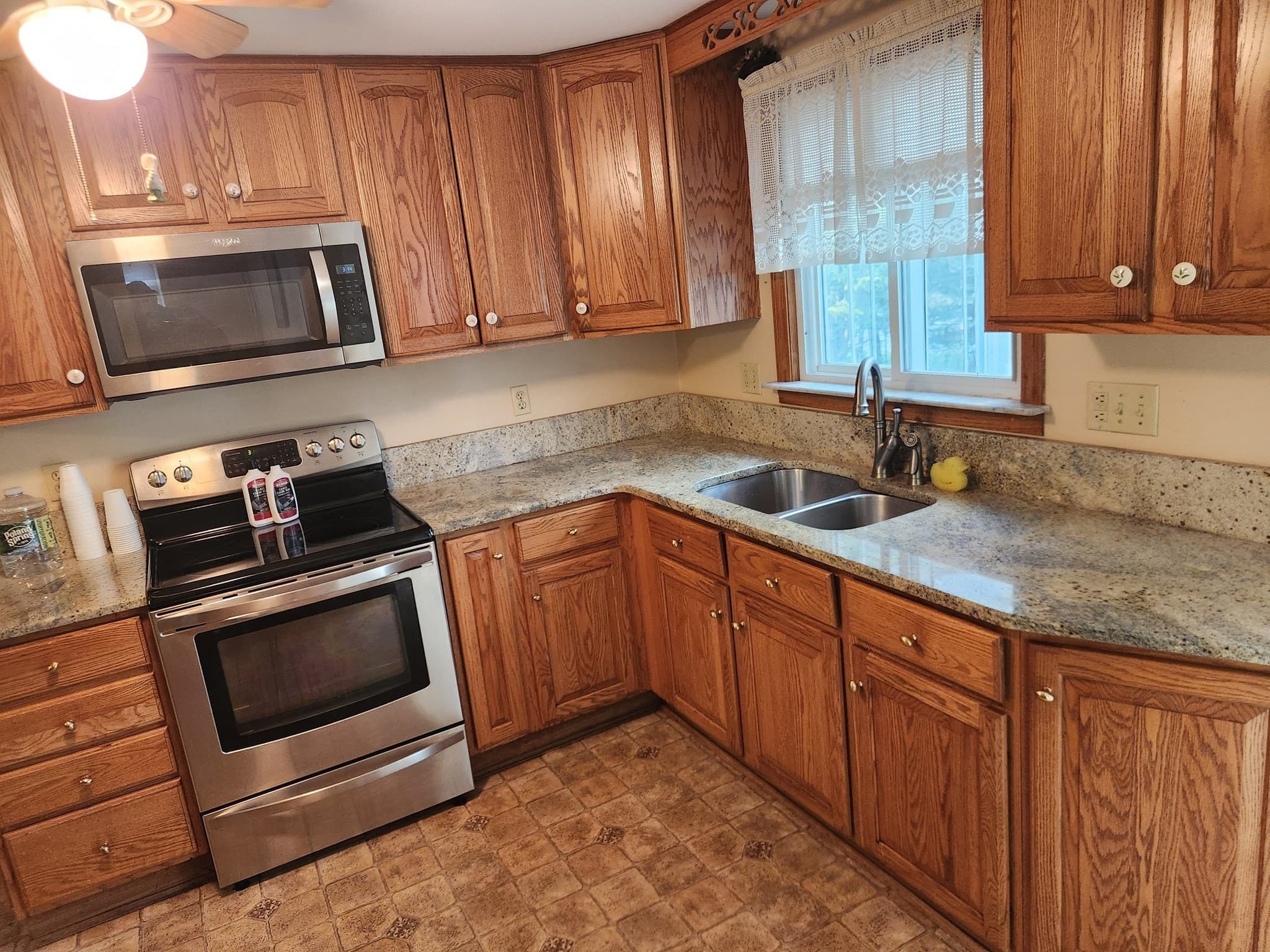 Single Family Residence at 8 Nelson Park Drive, Worcester MA 01605, Worcester, photo 6 of 26