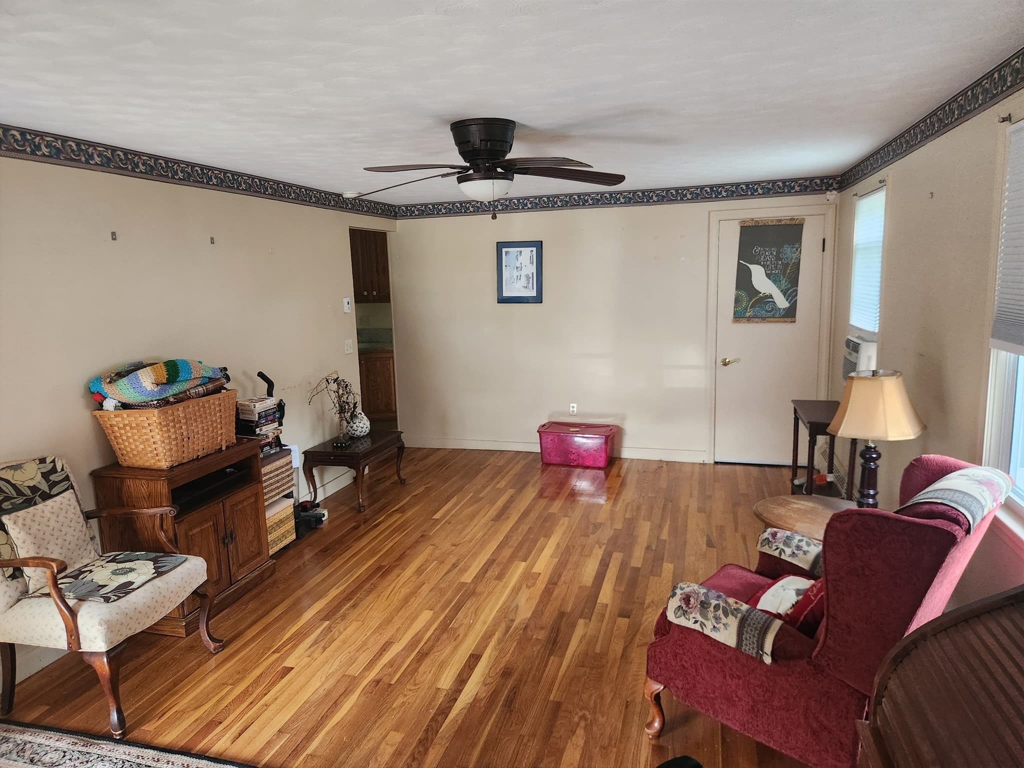 Single Family Residence at 8 Nelson Park Drive, Worcester MA 01605, Worcester, photo 5 of 26