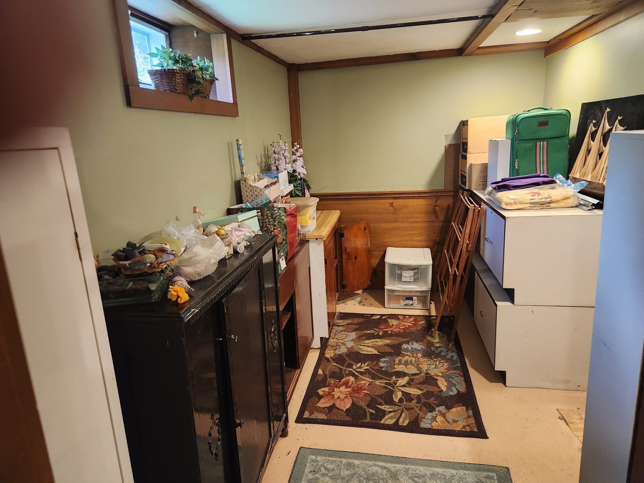 Single Family Residence at 8 Nelson Park Drive, Worcester MA 01605, Worcester, photo 14 of 26