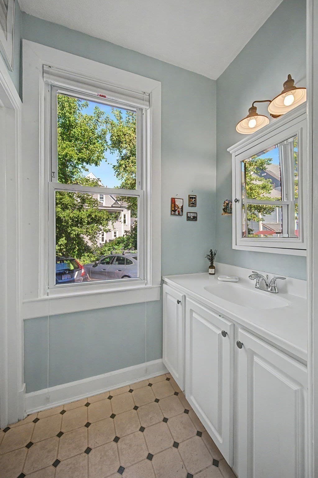 Condominium at 10 A Graves Ave # A, Northampton MA 01060, Northampton, photo 17 of 21