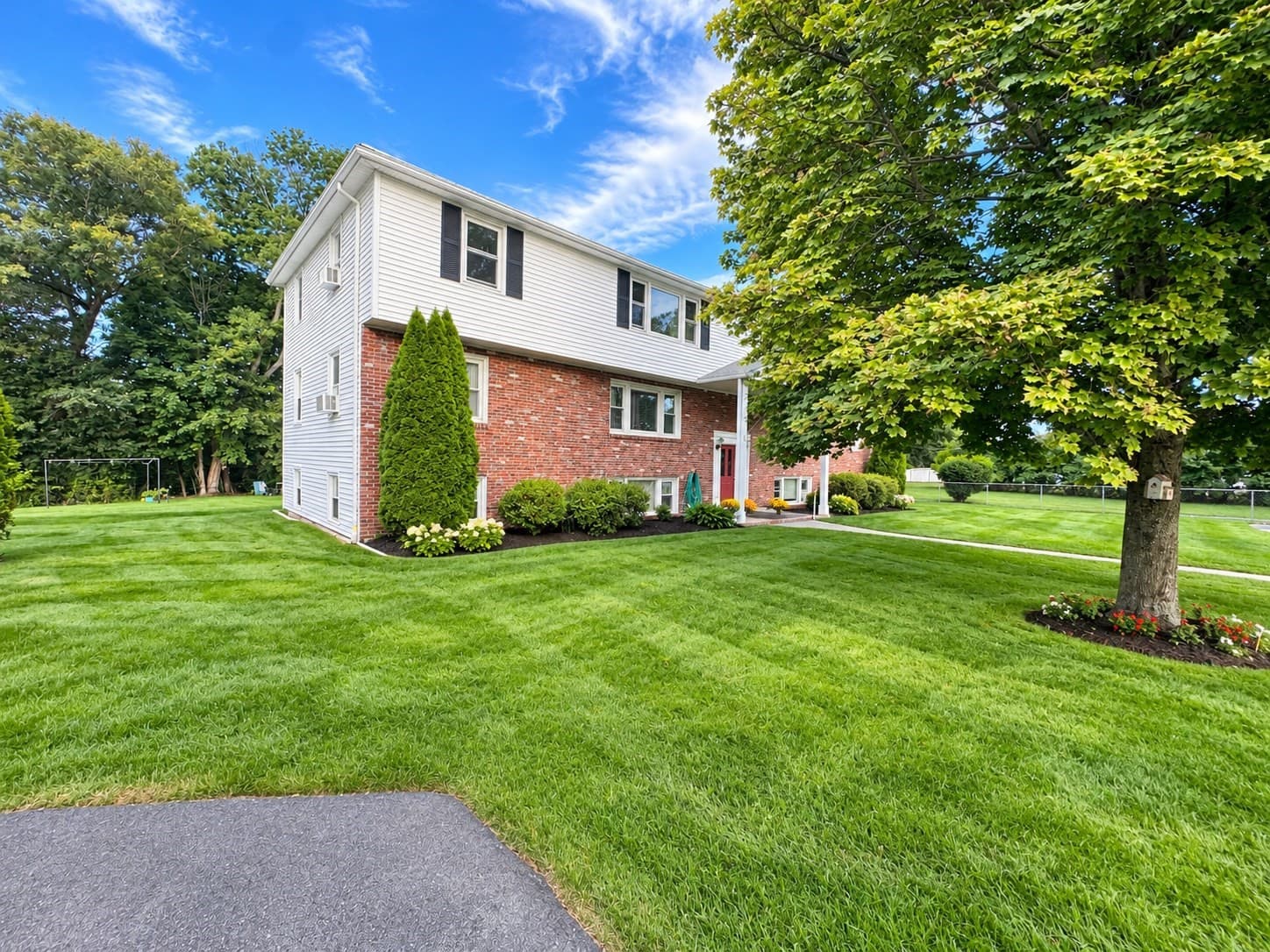 Condominium at 91 Elm St # 1A, Uxbridge MA 01569, Uxbridge, photo 3 of 13