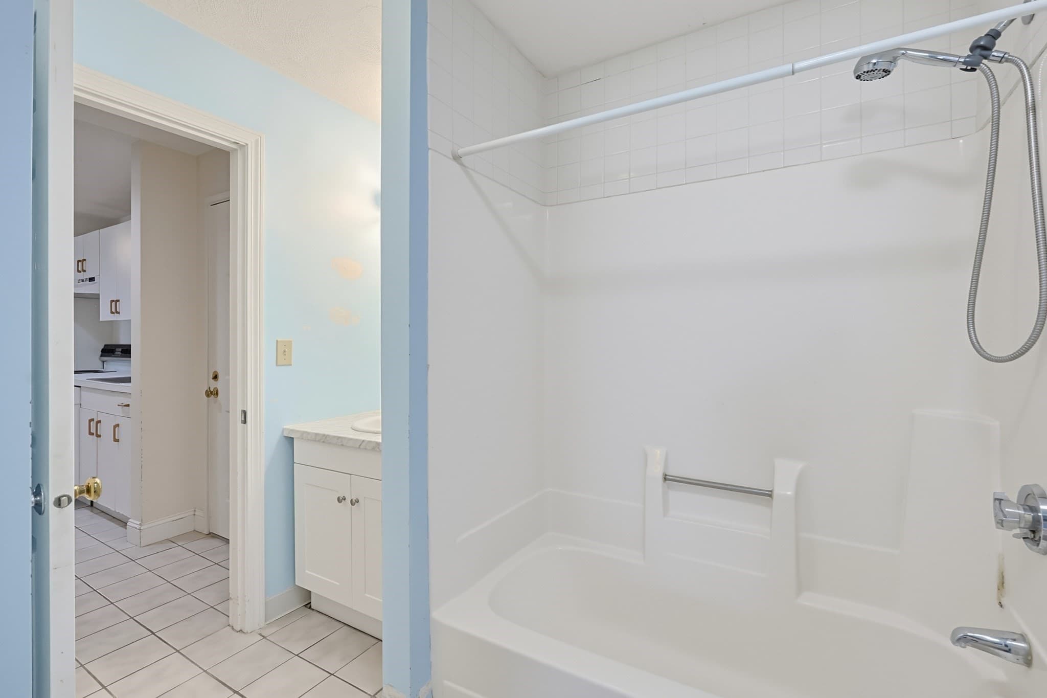 Condominium at 68 N Washington St # 504, North Attleboro MA 02760, North Attleboro, photo 9 of 12