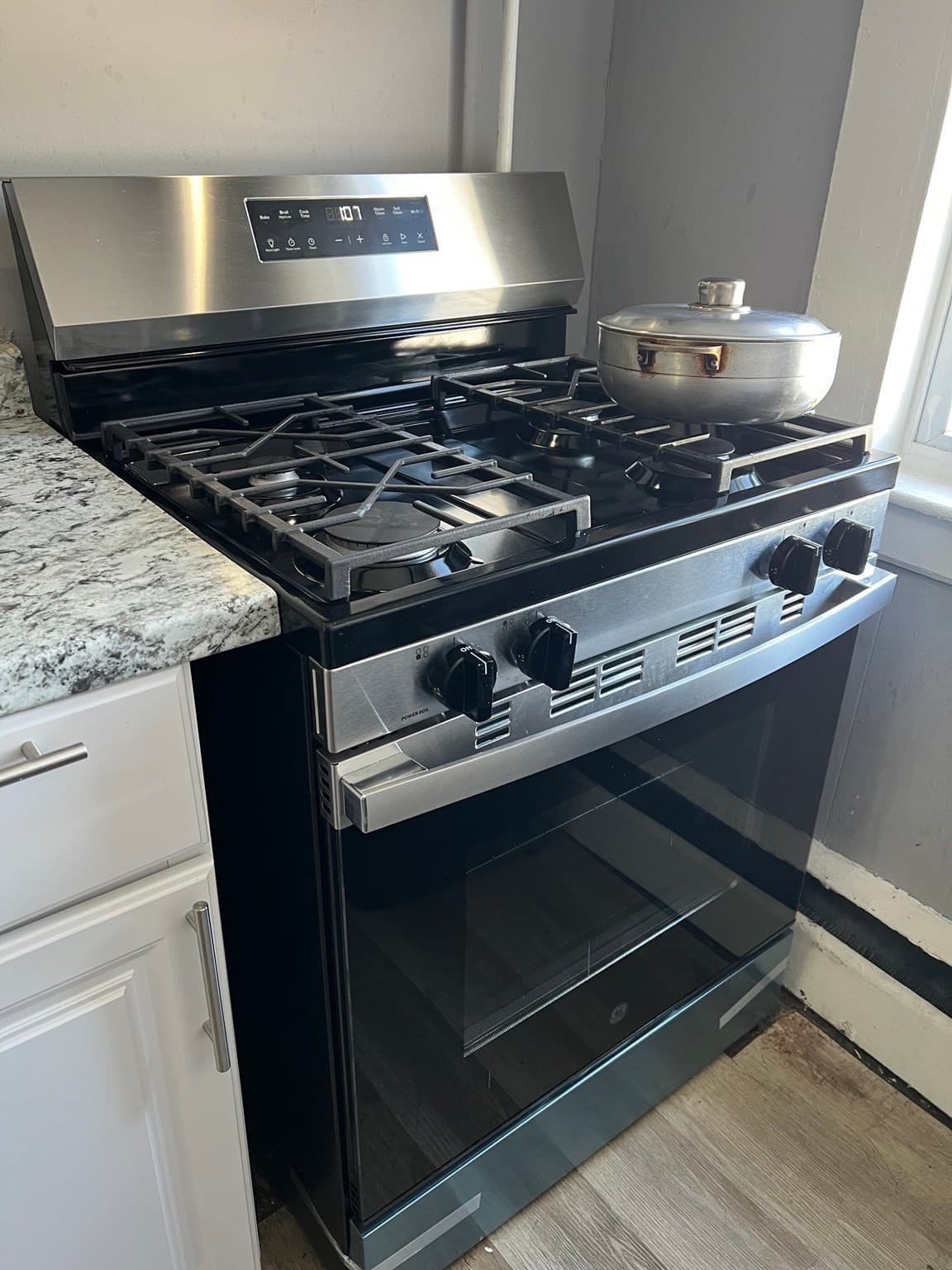 3 Family - 3 Units Up/Down at 107 Oxford Street, Lawrence MA 01841, Lawrence, photo 20 of 41
