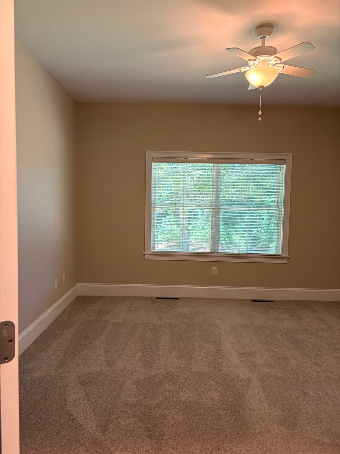Condominium at 38 Hathaway Pond Cir # 38, Rochester MA 02770, Rochester, photo 13 of 32