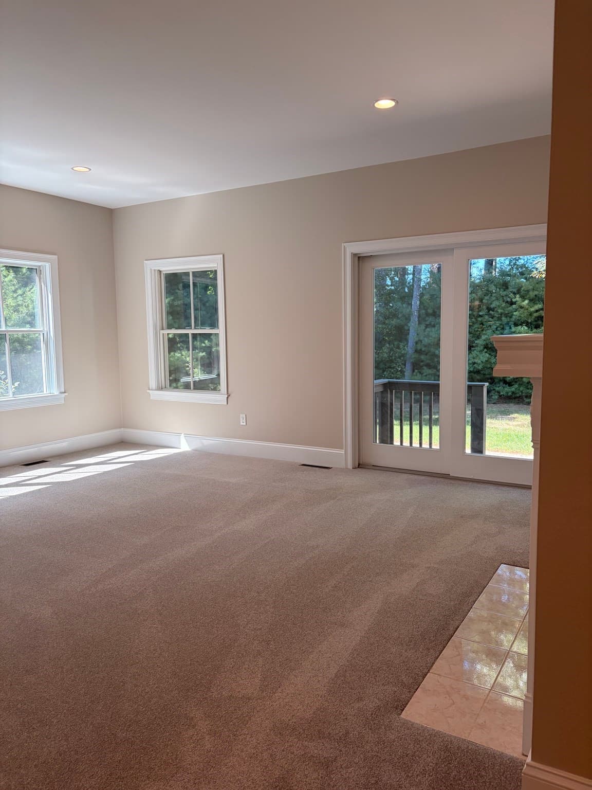 Condominium at 38 Hathaway Pond Cir # 38, Rochester MA 02770, Rochester, photo 10 of 32