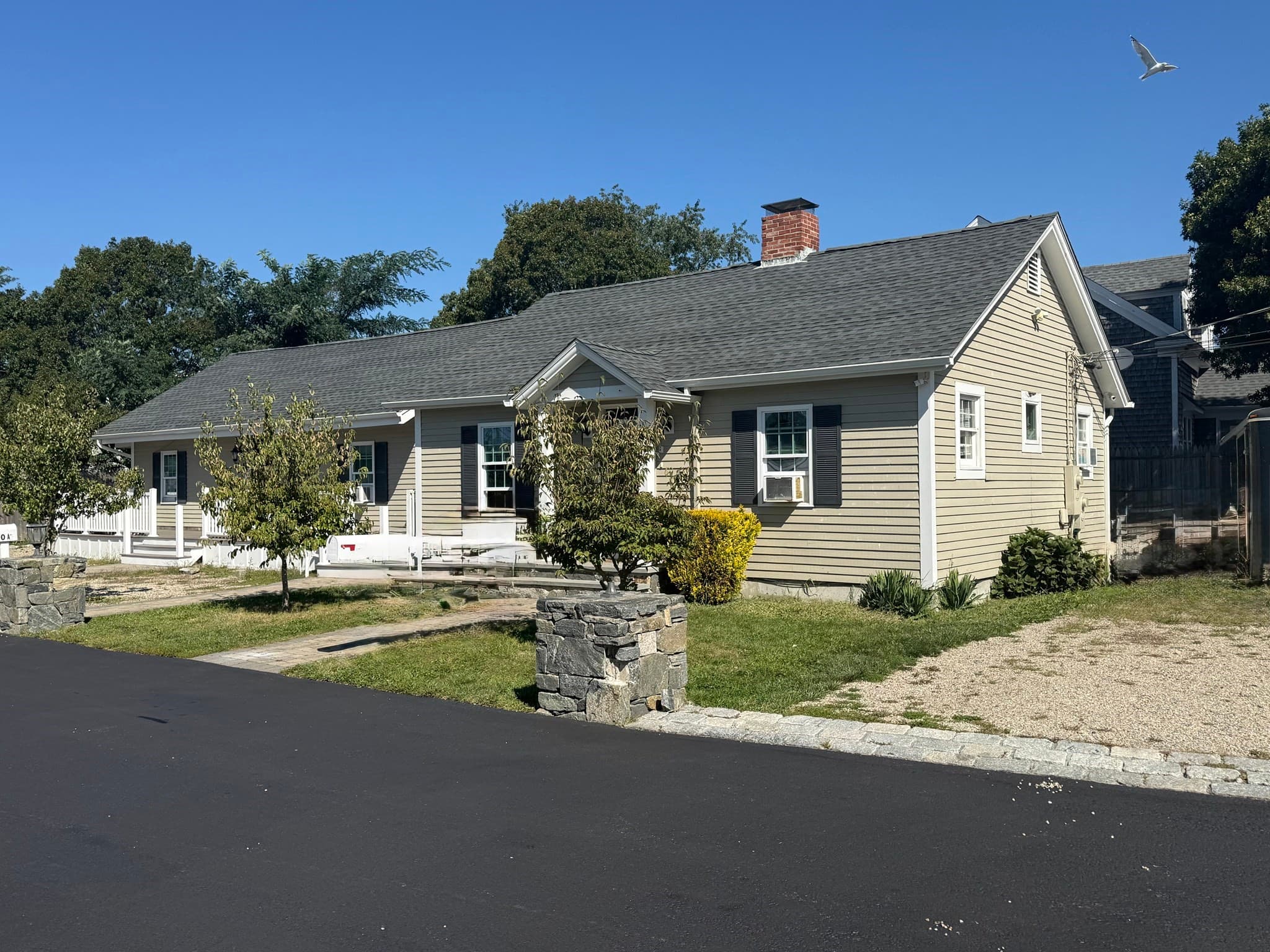 3 Family at 10 Stuart St, Barnstable MA 02601, Barnstable, photo 2 of 4