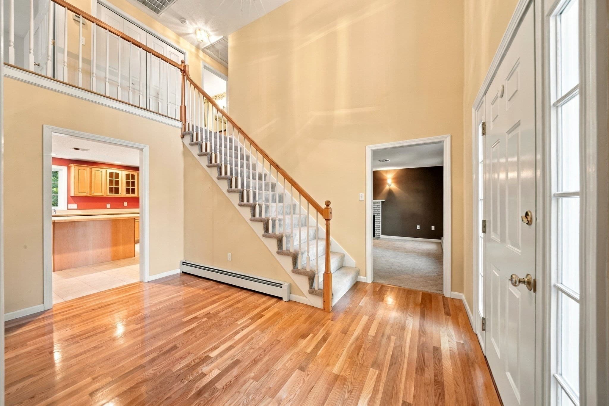 Single Family Residence at 43 Wampanoag Dr, Franklin MA 02038, Franklin, photo 3 of 32