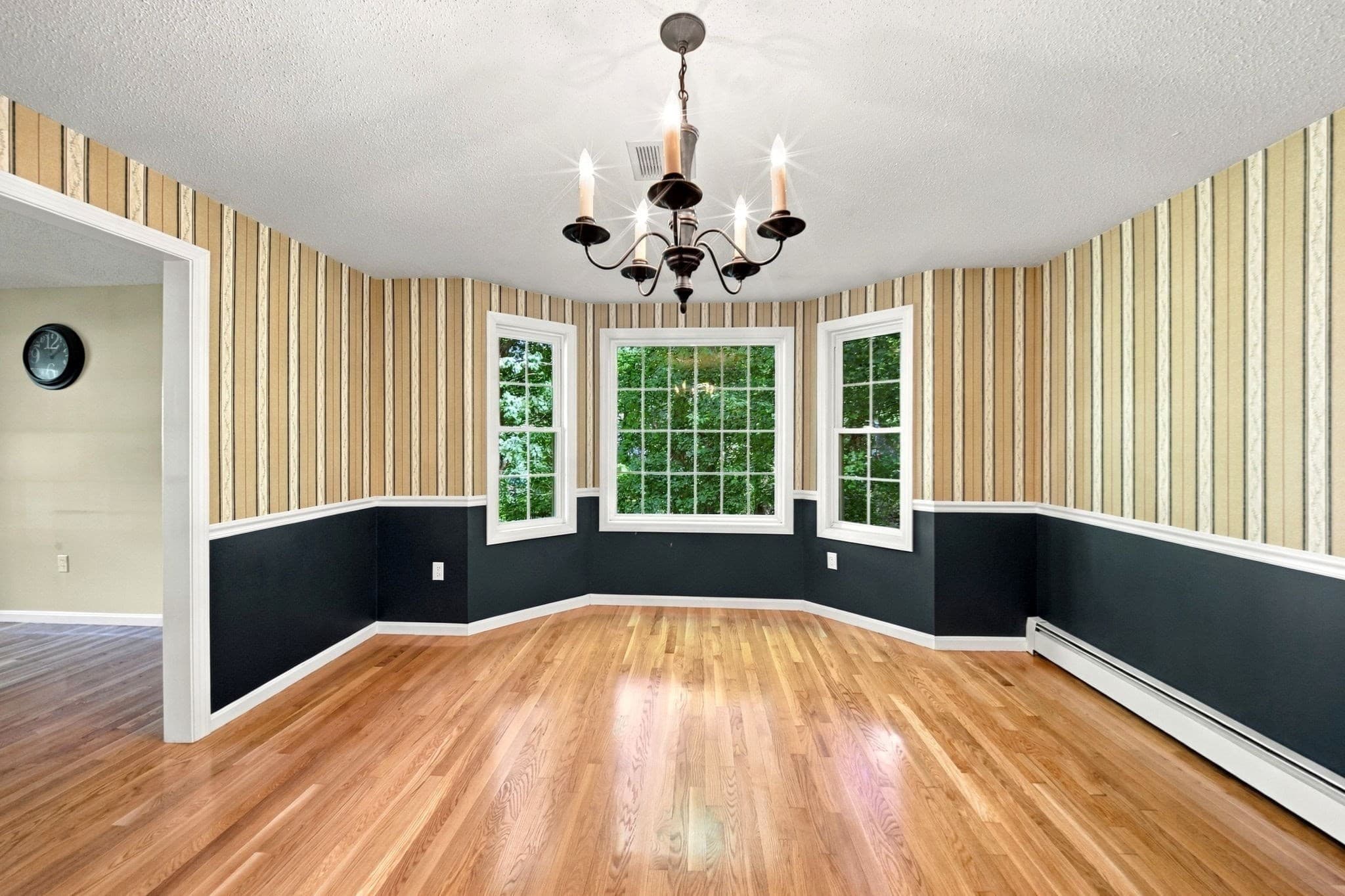 Single Family Residence at 43 Wampanoag Dr, Franklin MA 02038, Franklin, photo 10 of 32