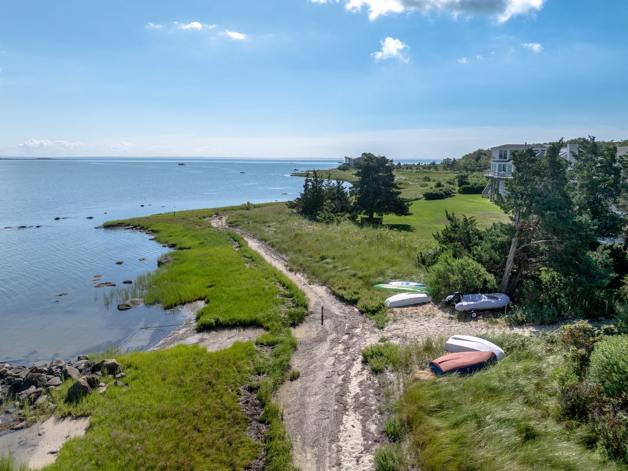Single Family Residence at 8 Dyar Rd, Mattapoisett MA 02739, Mattapoisett, photo 3 of 42