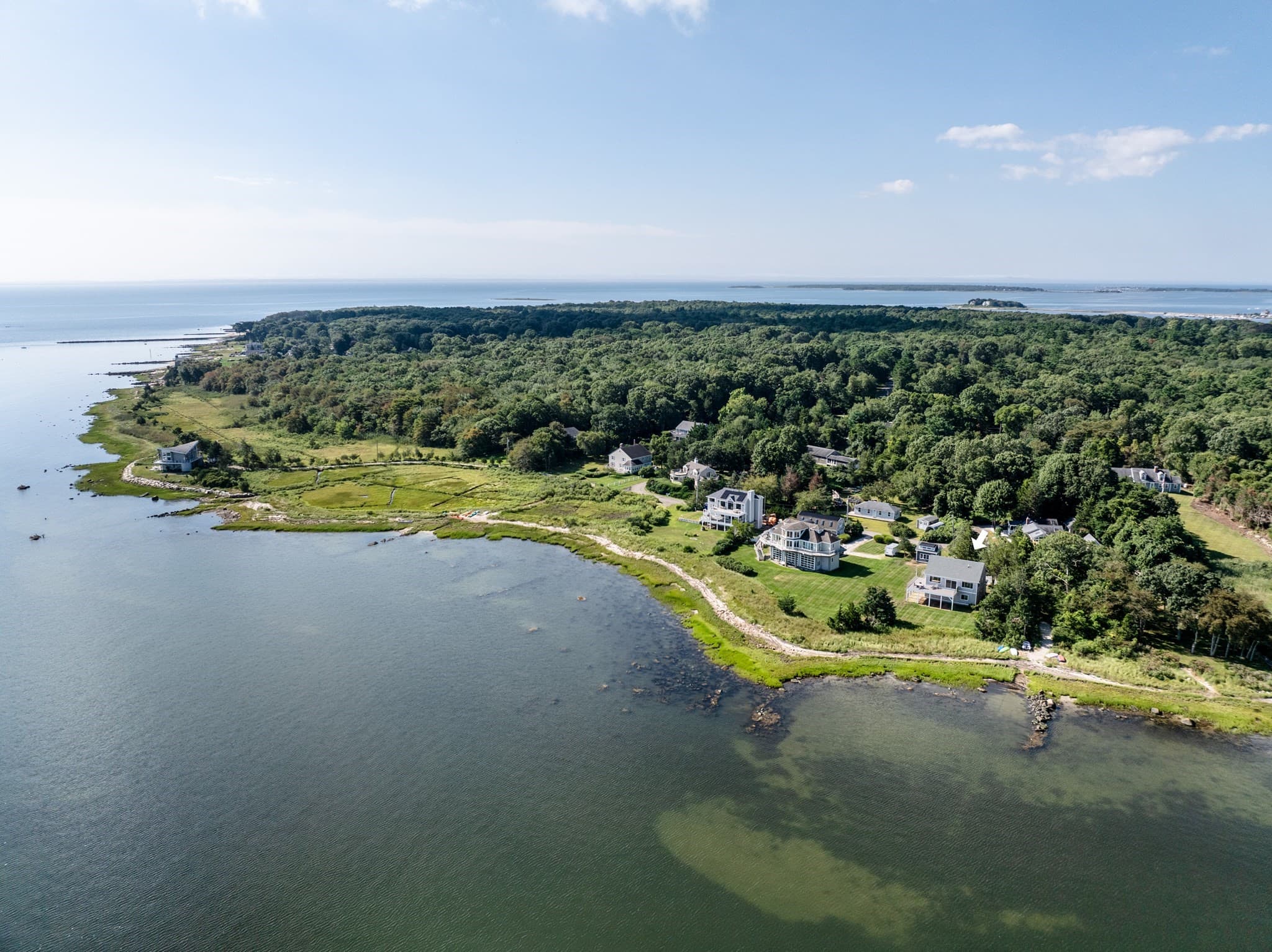 Single Family Residence at 8 Dyar Rd, Mattapoisett MA 02739, Mattapoisett, photo 4 of 42