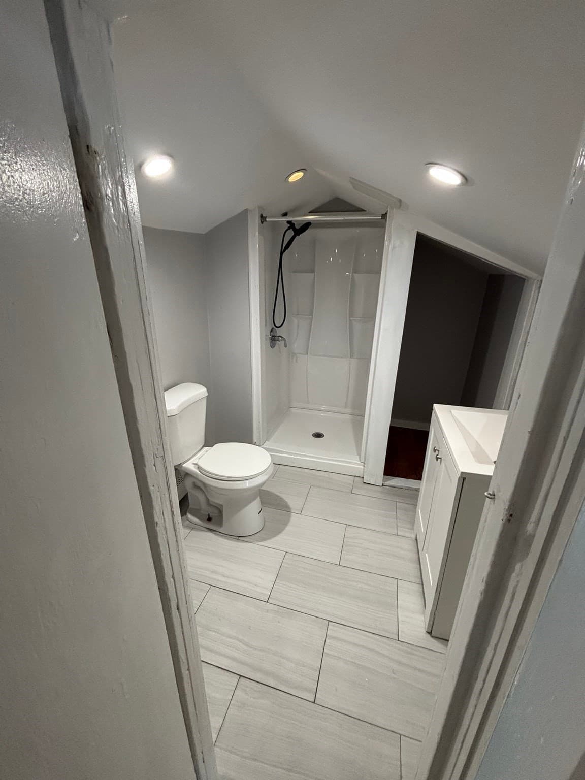 Single Family Residence at 46 Cottage St, New Bedford MA 02740, New Bedford, photo 12 of 16