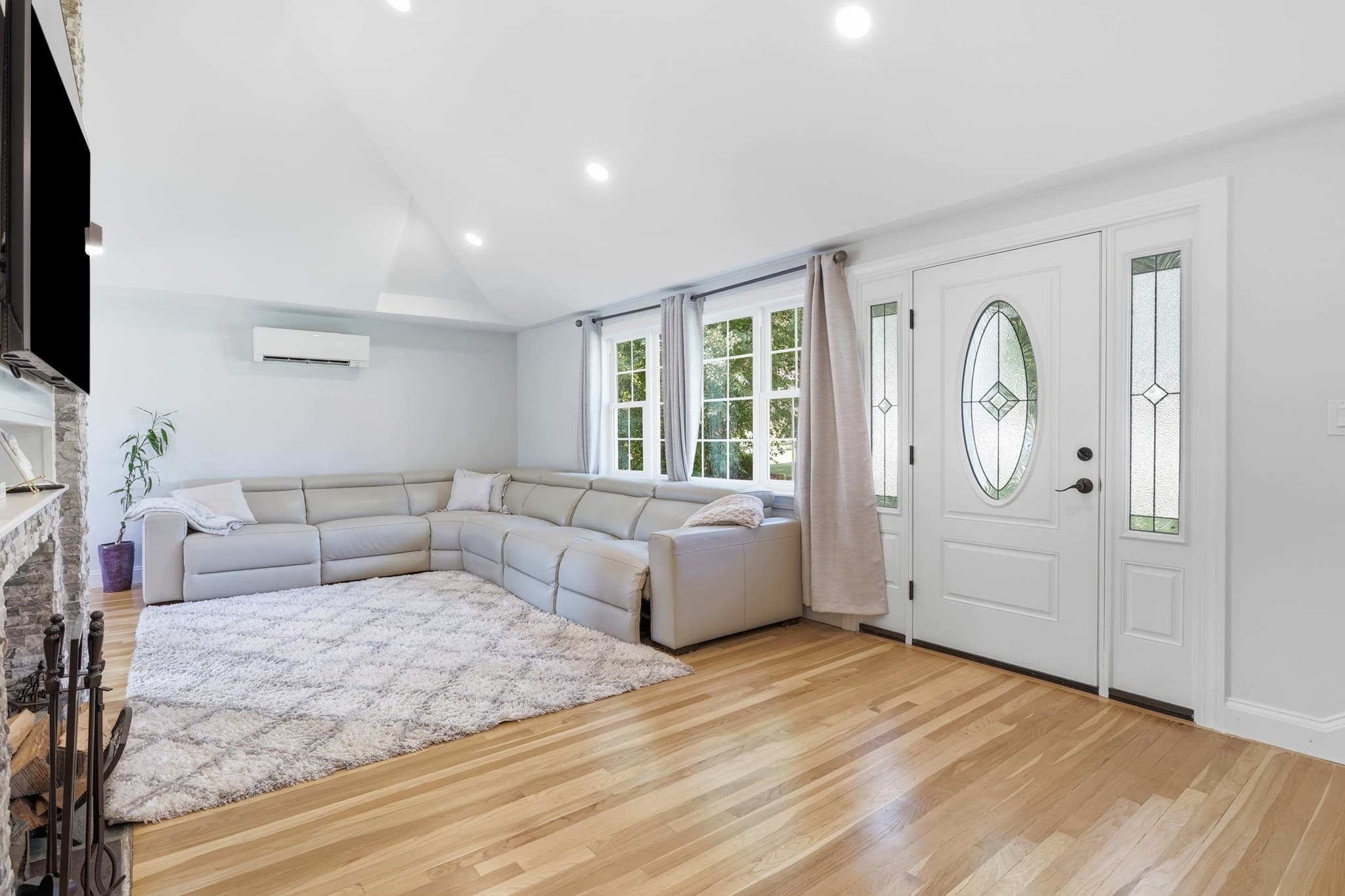 Single Family Residence at 20 Cherokee Rd, Acton MA 01720, Acton, photo 10 of 40