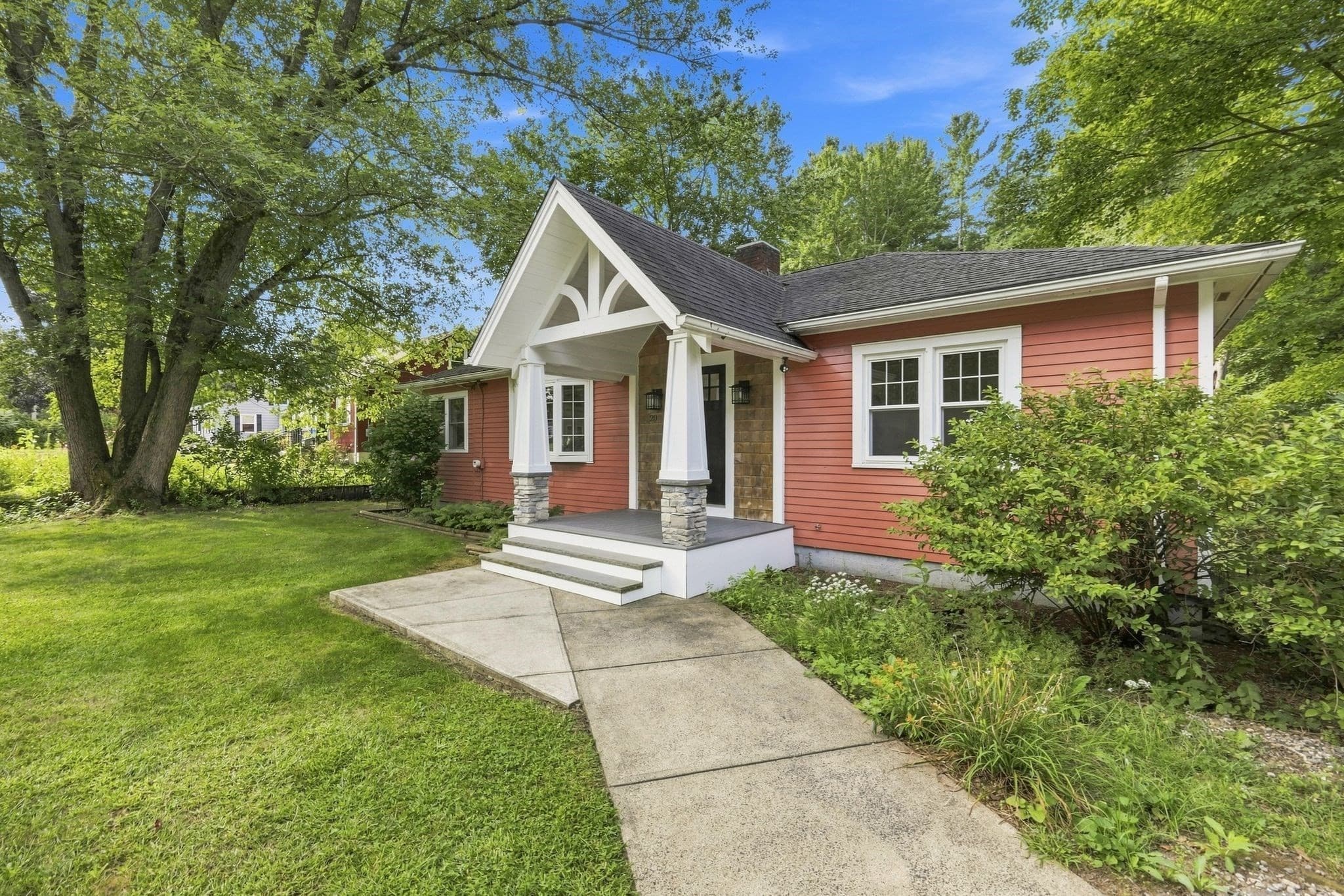 20 Sunset Ave, South Hadley MA 01075