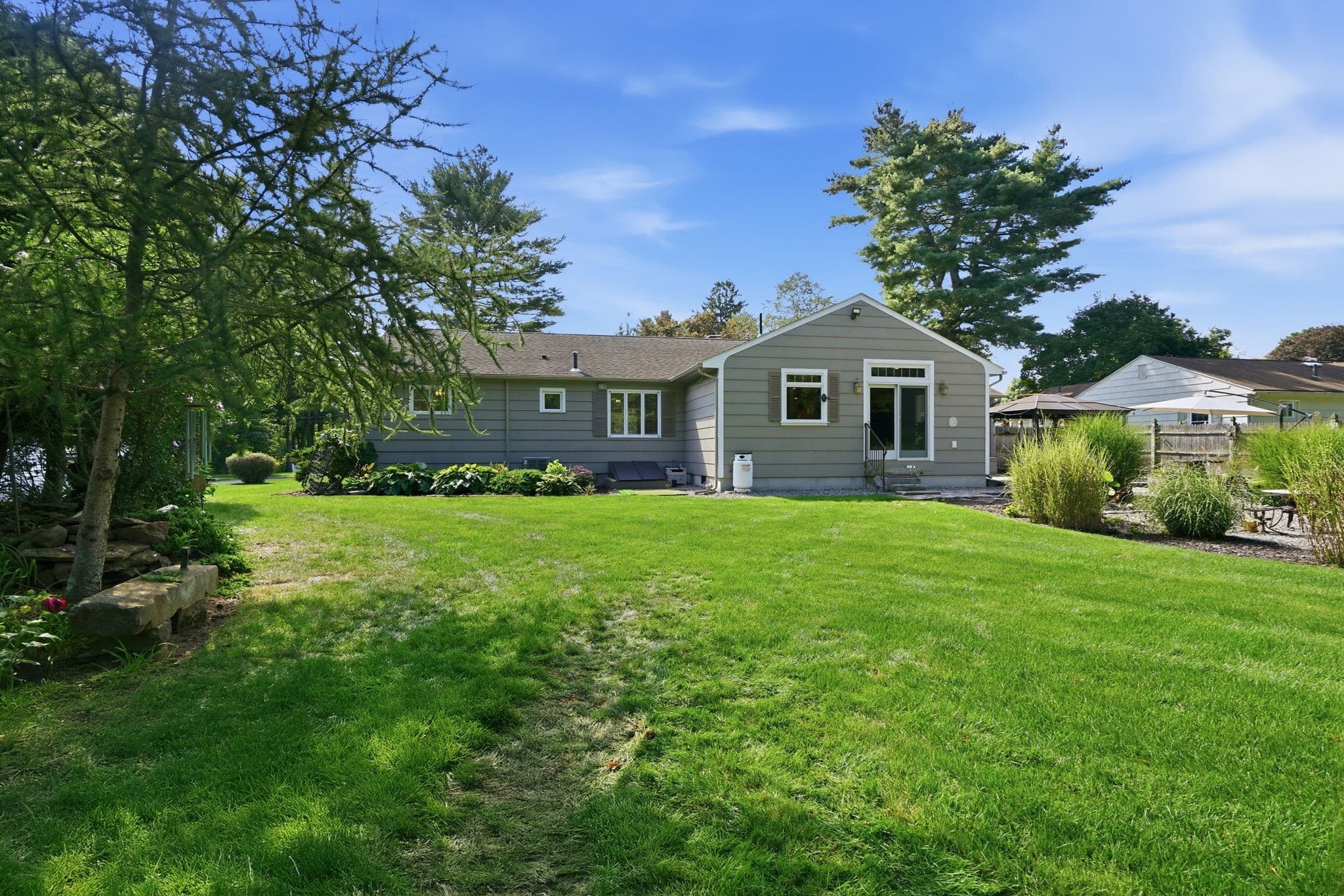 Single Family Residence at 8 Shady Ln, Wilbraham MA 01095, Wilbraham, photo 4 of 42