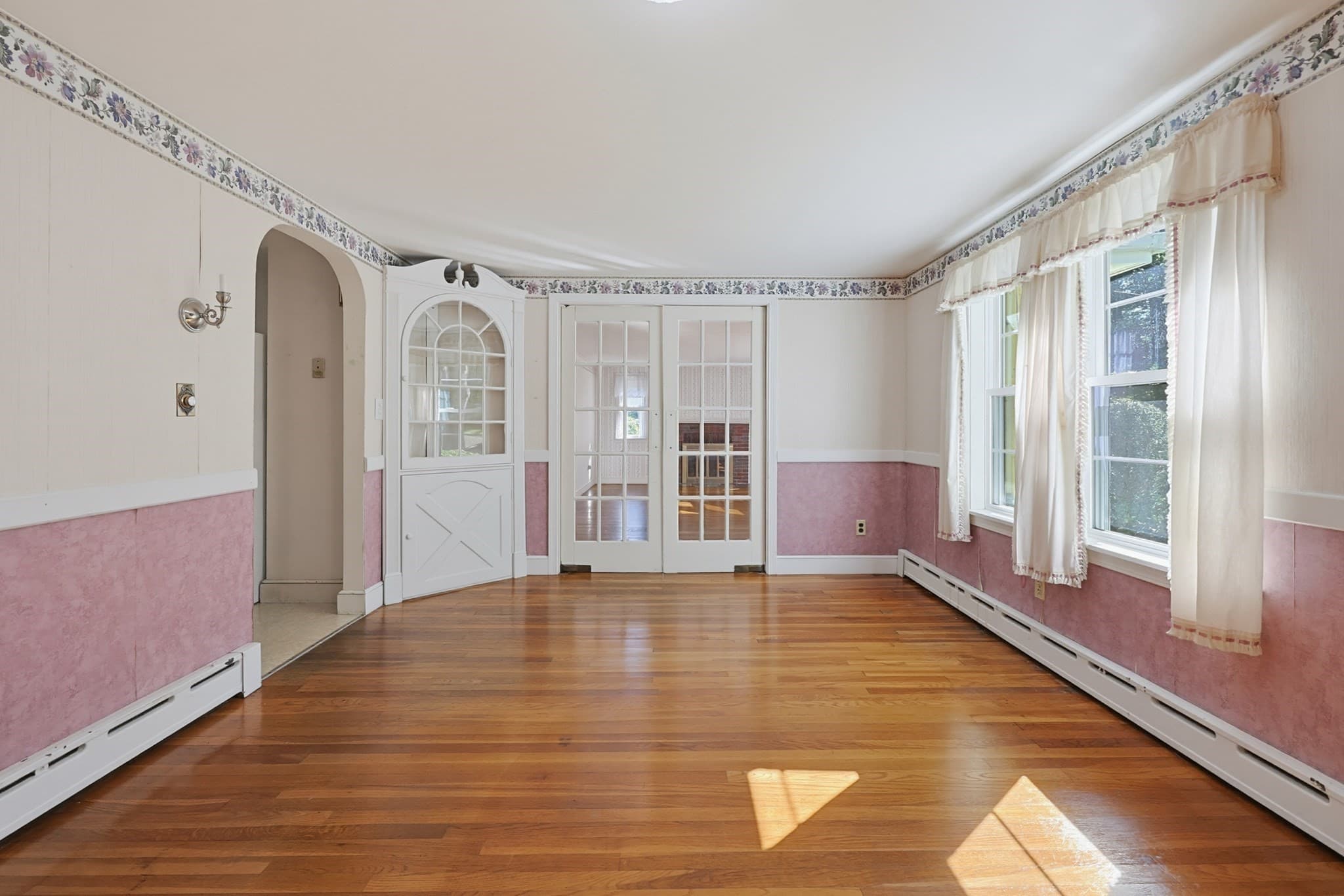 Single Family Residence at 129 Boardman St, Norfolk MA 02056, Norfolk, photo 3 of 34