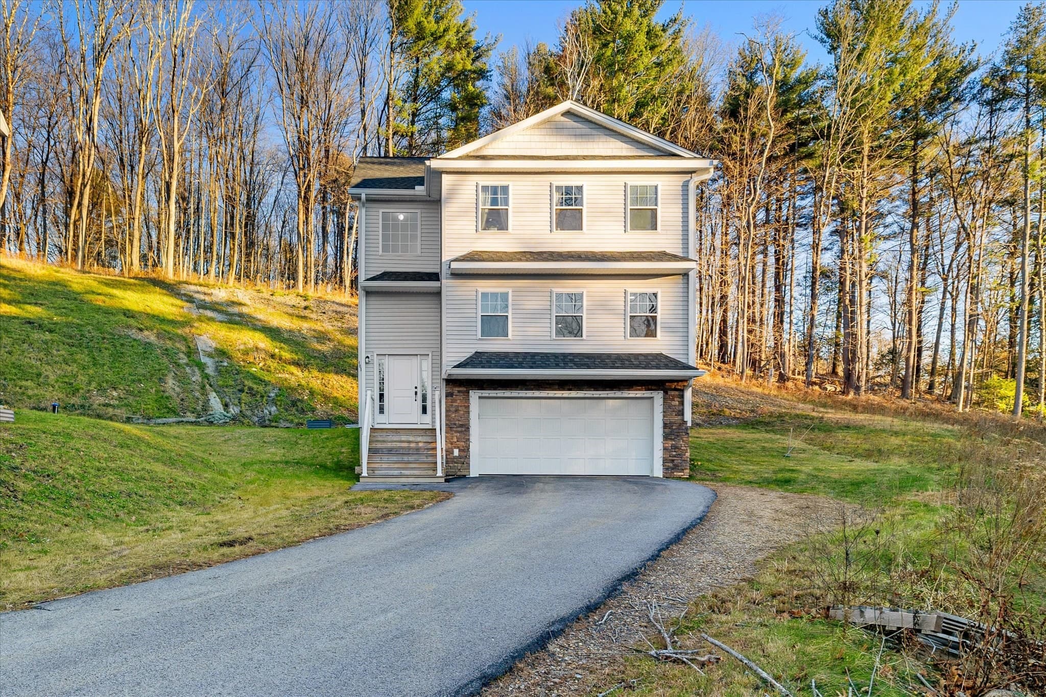 60 City Depot Rd # 401, Charlton MA 01507