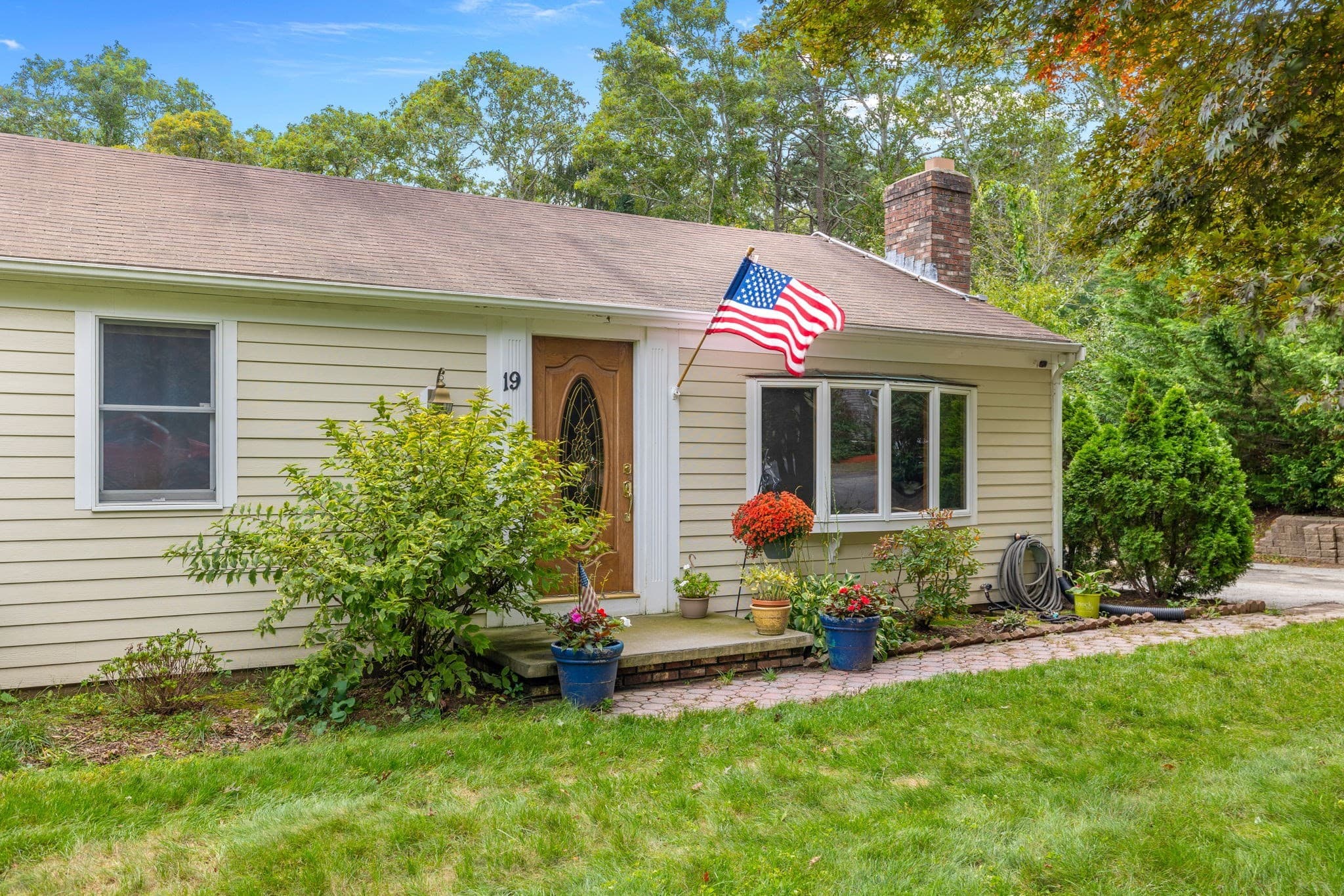 19 Essex Rd, Mashpee MA 02649