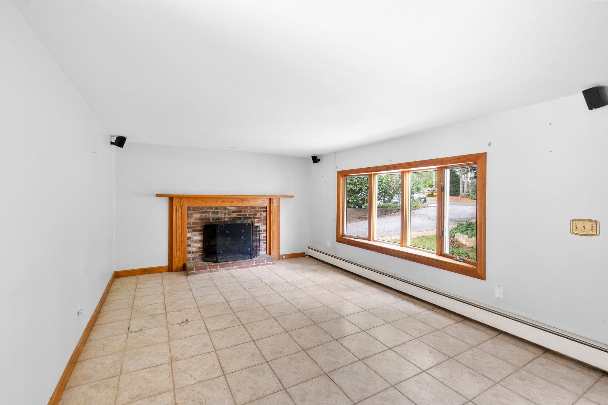 Single Family Residence at 19 Essex Rd, Mashpee MA 02649, Mashpee, photo 10 of 26