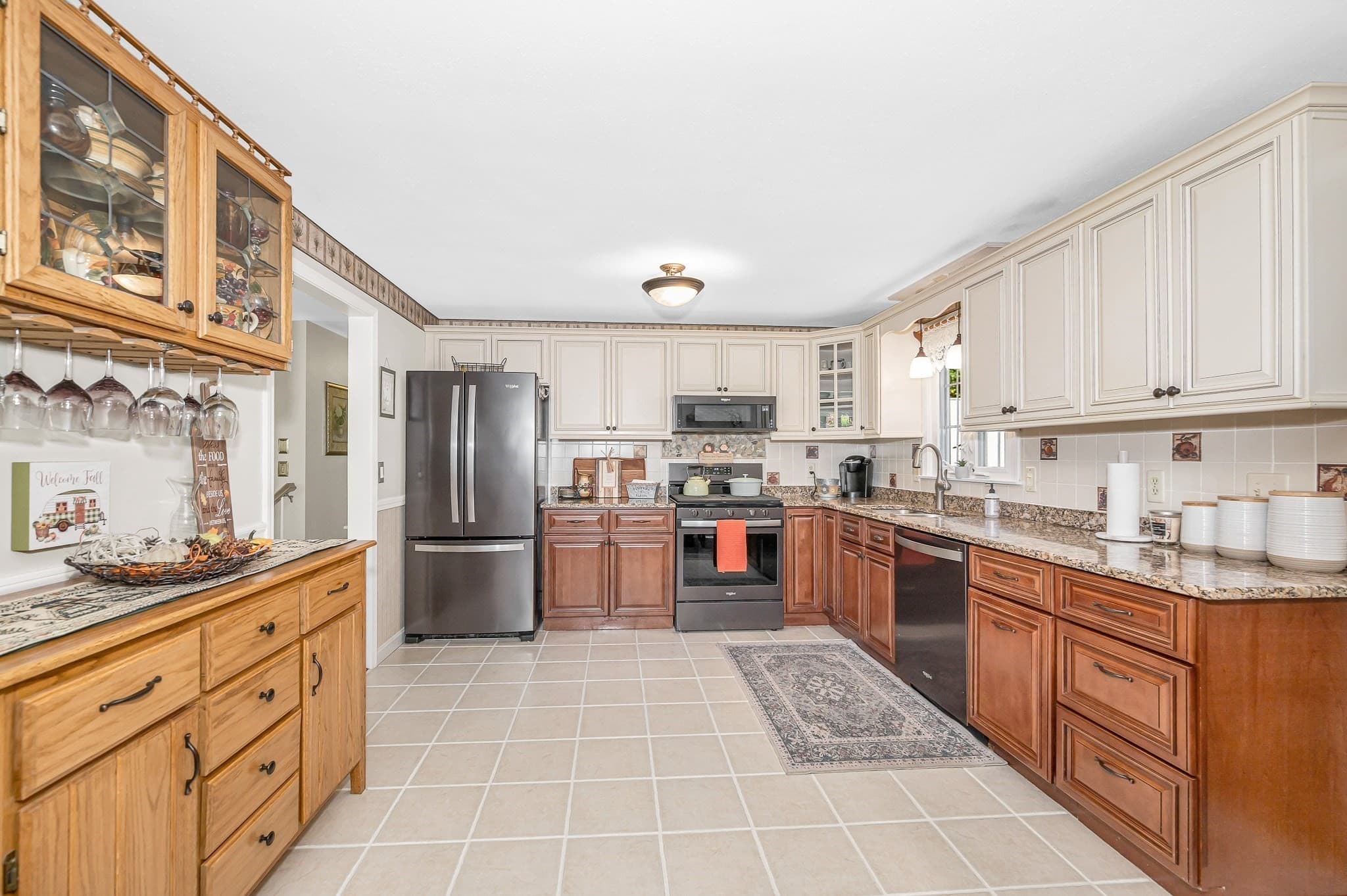 Single Family Residence at 83 Black Oak Lane, Dracut MA 01826, Dracut, photo 8 of 42