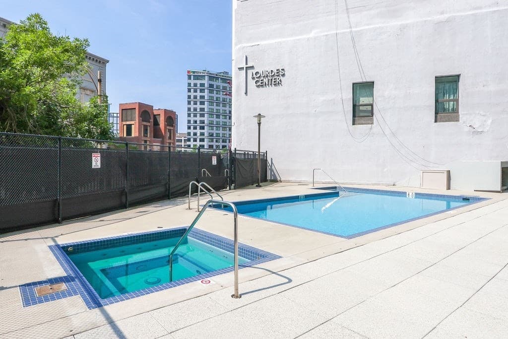 Stock Cooperative at 566 Commonwealth # 708, Boston MA 02215, photo 23 of 30