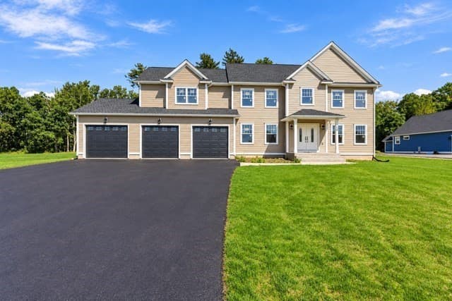 Single Family Residence at 10 Happy Acres, East Longmeadow MA 01028, East Longmeadow, photo 2 of 42