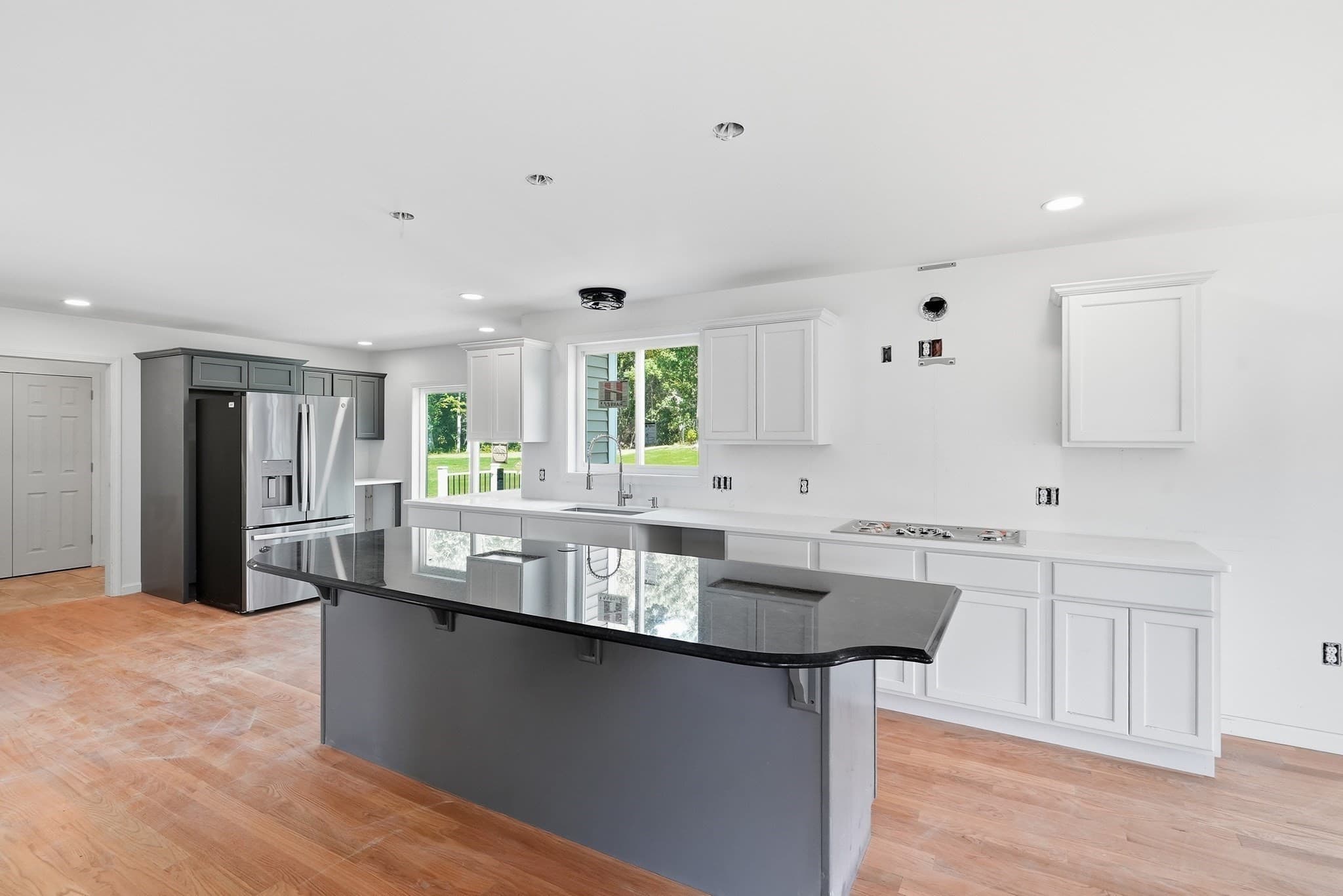 Single Family Residence at 10 Happy Acres, East Longmeadow MA 01028, East Longmeadow, photo 12 of 42