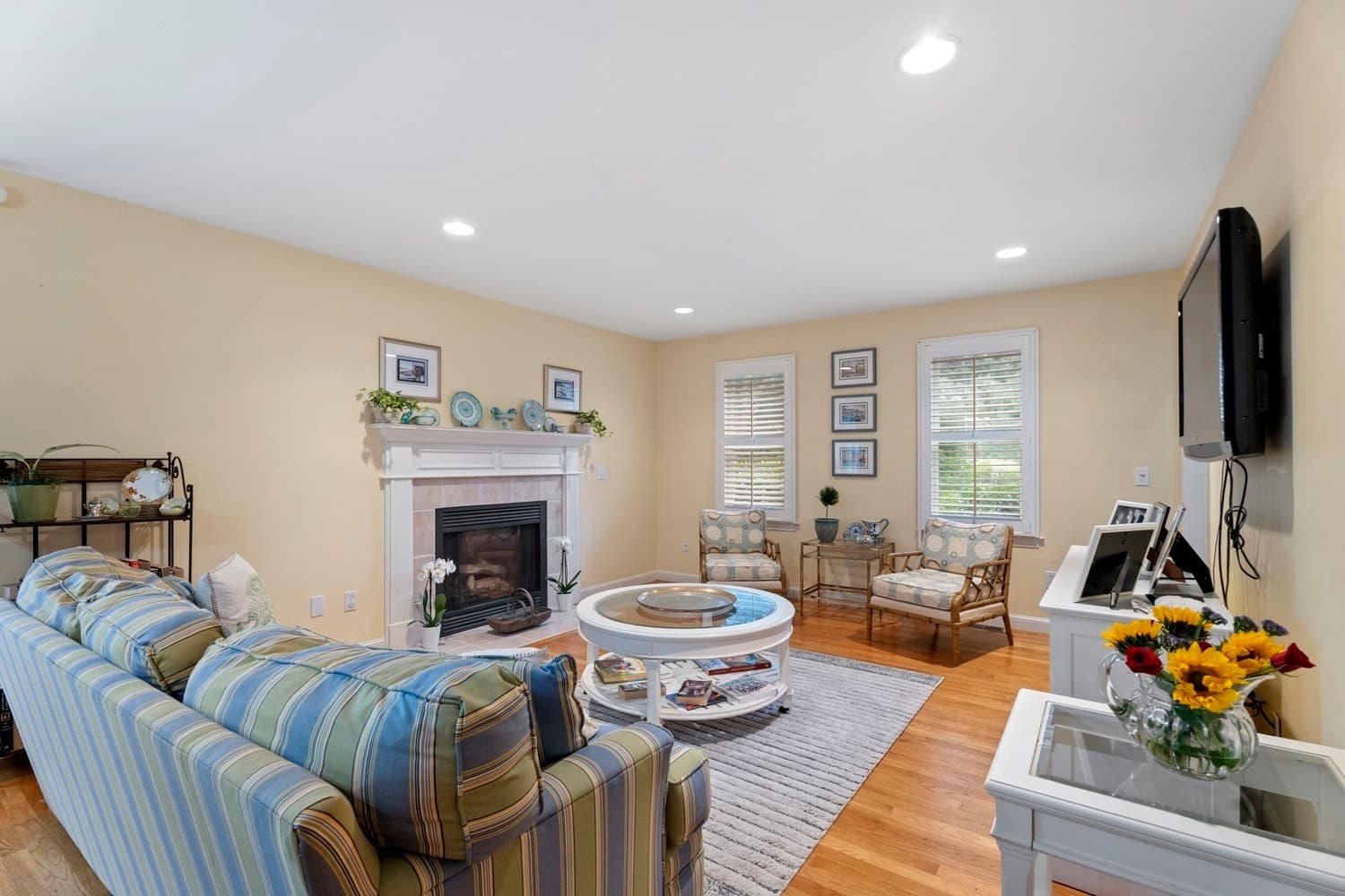 Single Family Residence at 87 Neshobe Rd, Mashpee MA 02649, Mashpee, photo 6 of 35