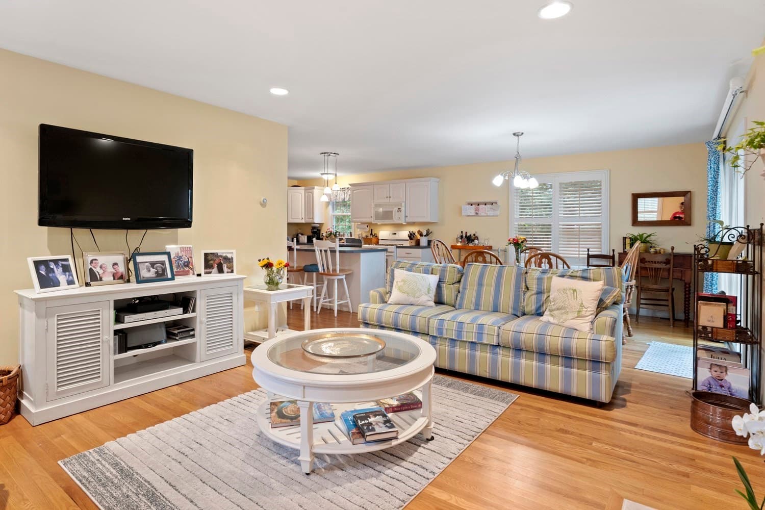 Single Family Residence at 87 Neshobe Rd, Mashpee MA 02649, Mashpee, photo 5 of 35