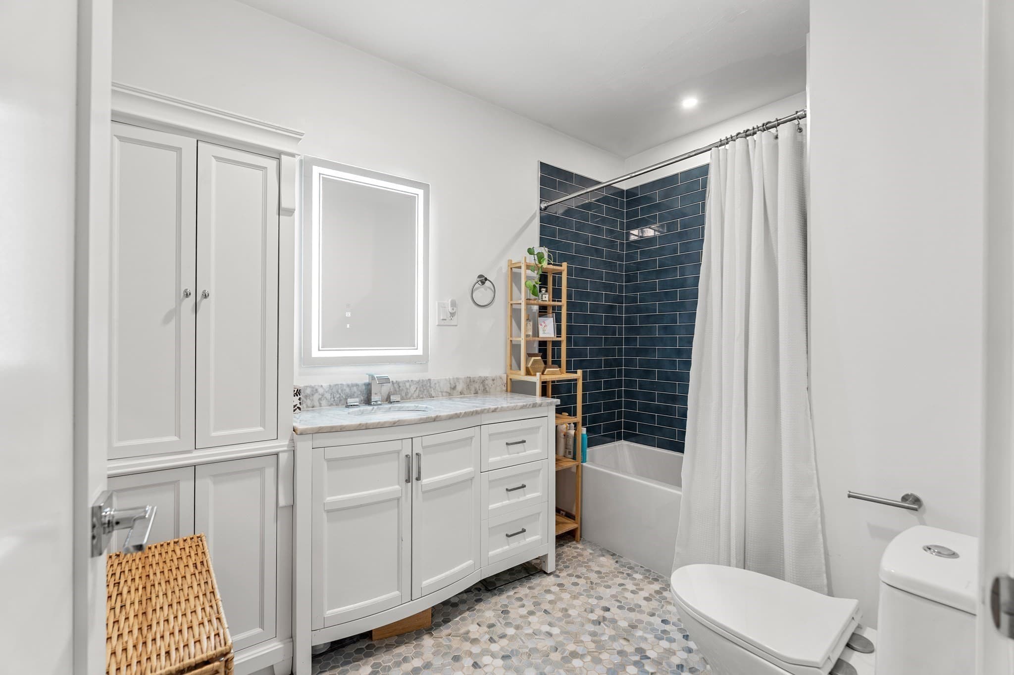 Condominium at 784 East 4th # 1, Boston MA 02127, Boston, photo 12 of 25