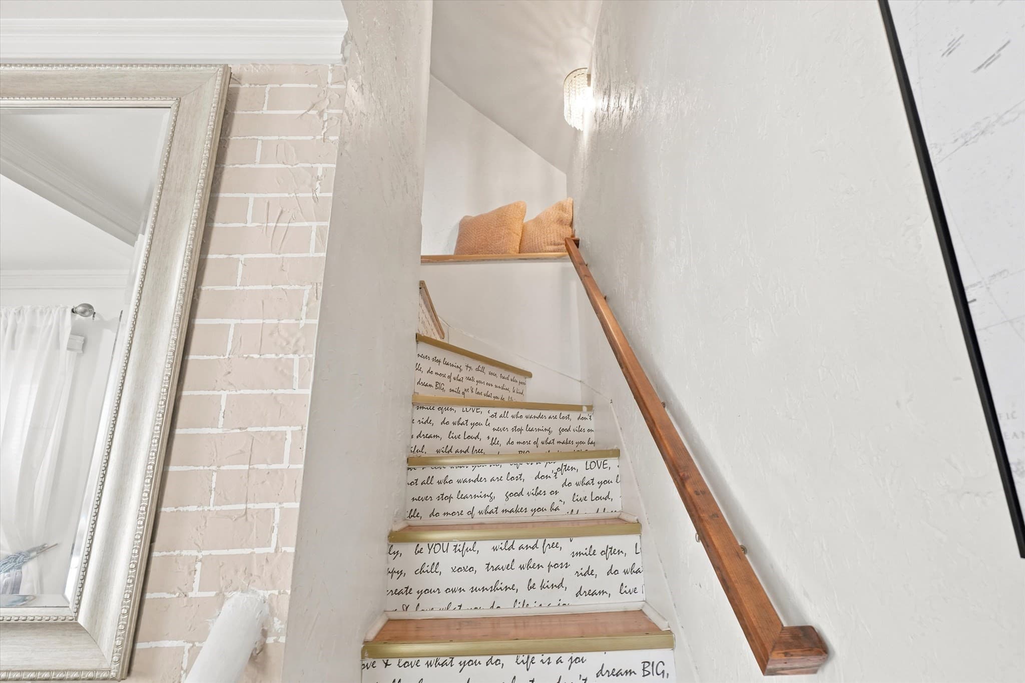 Single Family Residence at 25 Orient St, Worcester MA 01604, Worcester, photo 25 of 36