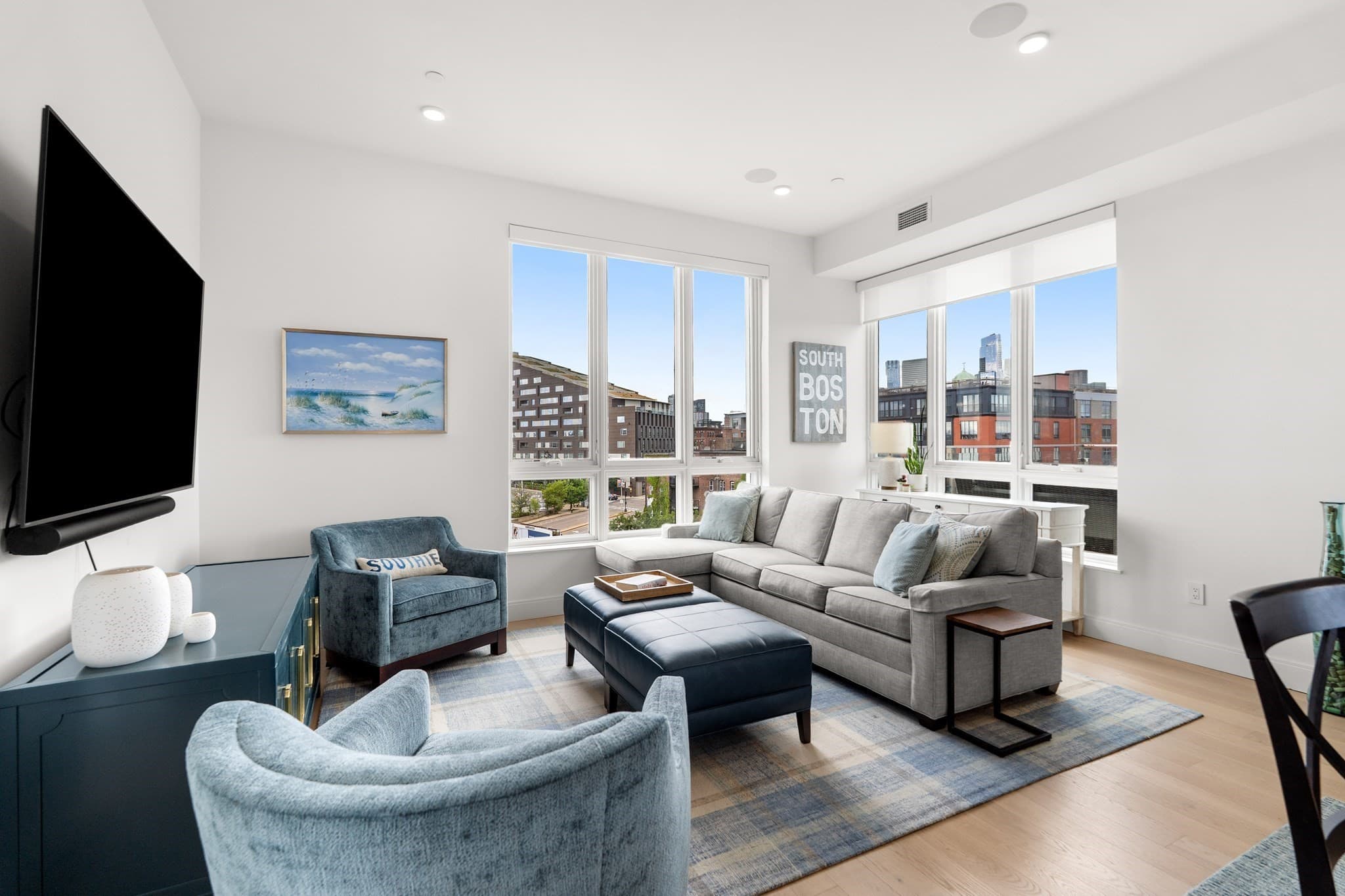 Condominium at 20 West Fifth # 5I, Boston MA 02127, photo 2 of 25