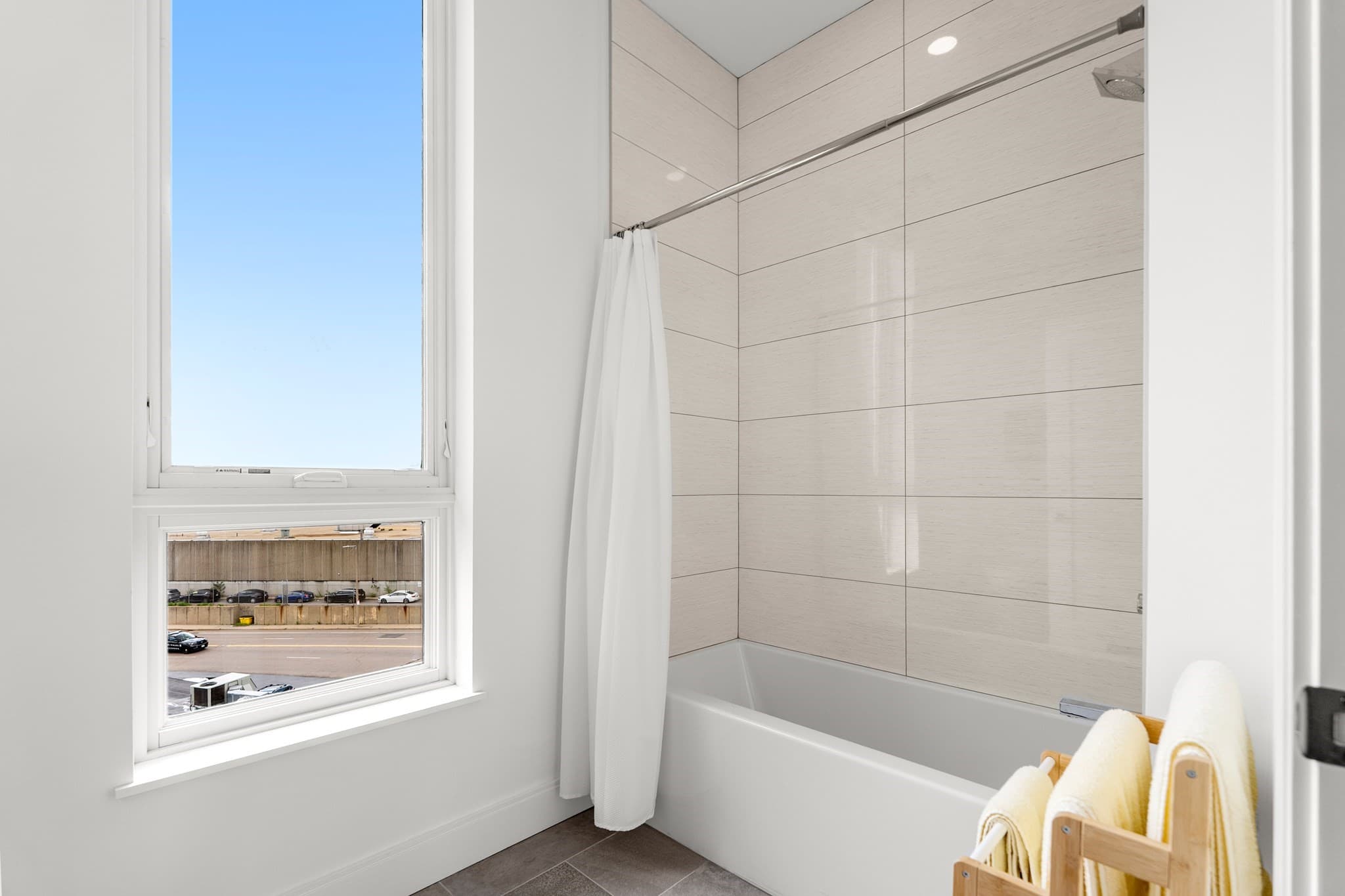 Condominium at 20 West Fifth # 5I, Boston MA 02127, photo 9 of 25