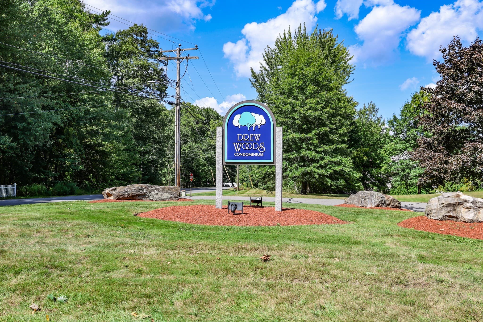 Condominium at 1 Pine Blf # 1, Derry NH 03038, Derry, photo 2 of 34