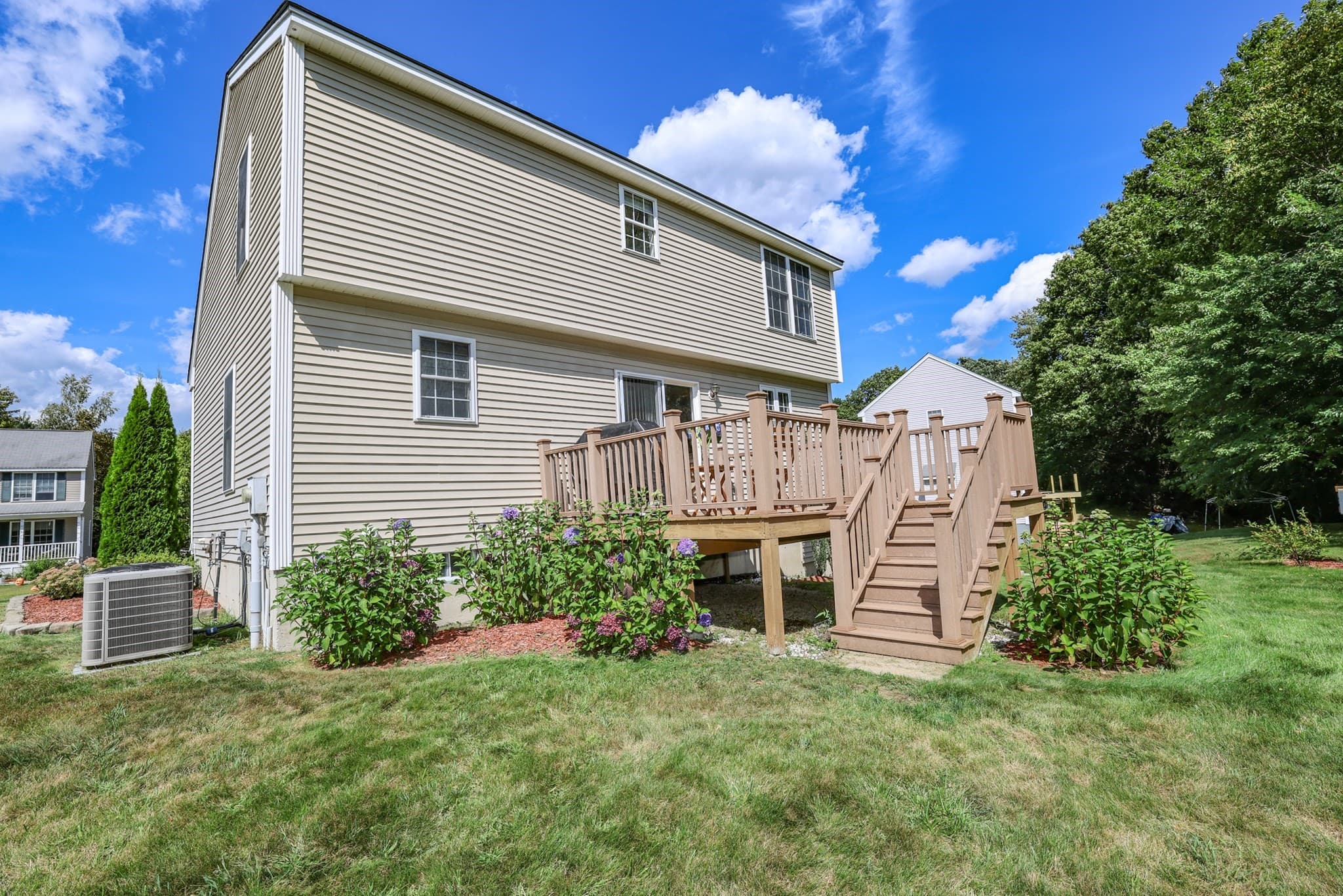 Condominium at 1 Pine Blf # 1, Derry NH 03038, Derry, photo 6 of 34