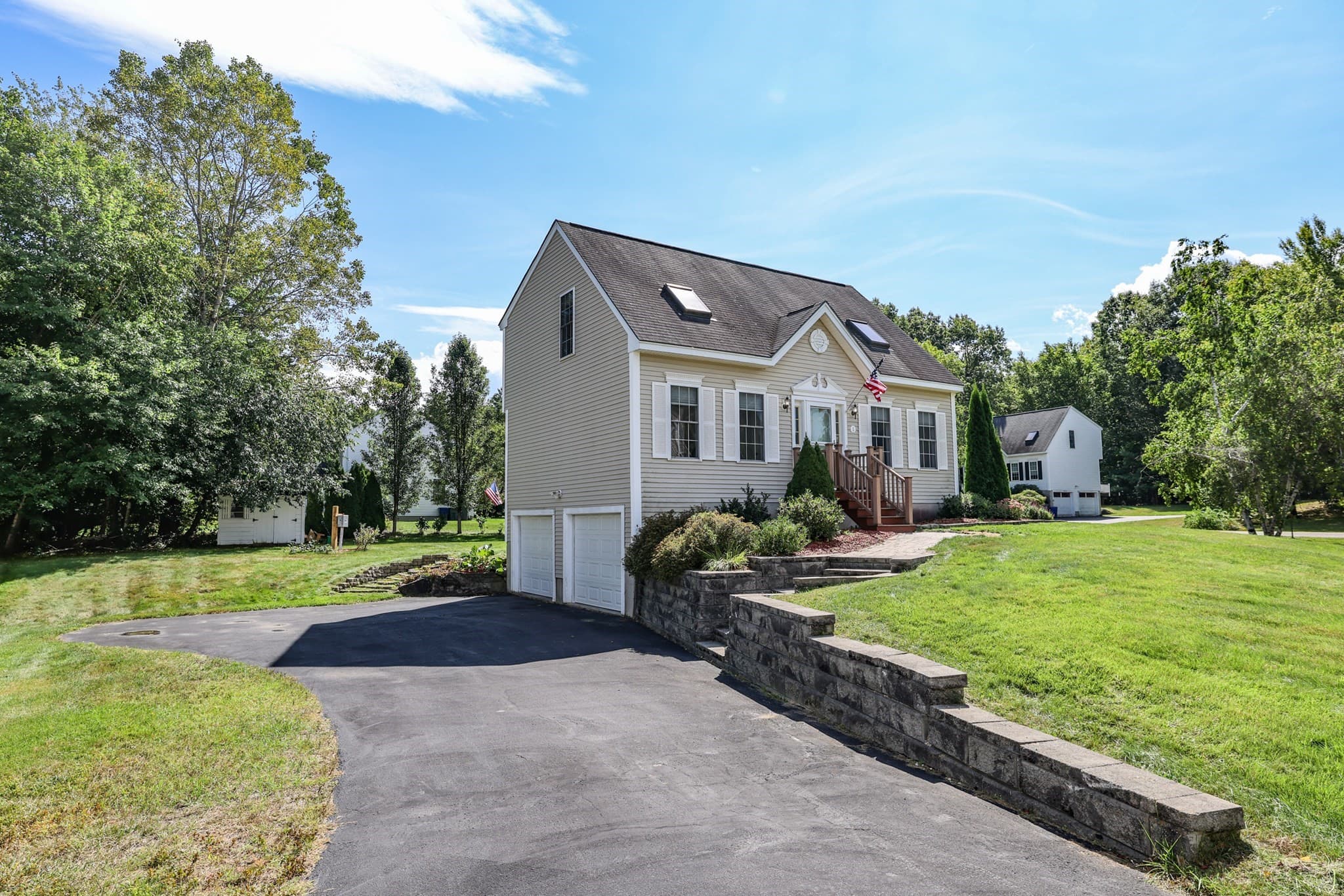 Condominium at 1 Pine Blf # 1, Derry NH 03038, Derry, photo 3 of 34