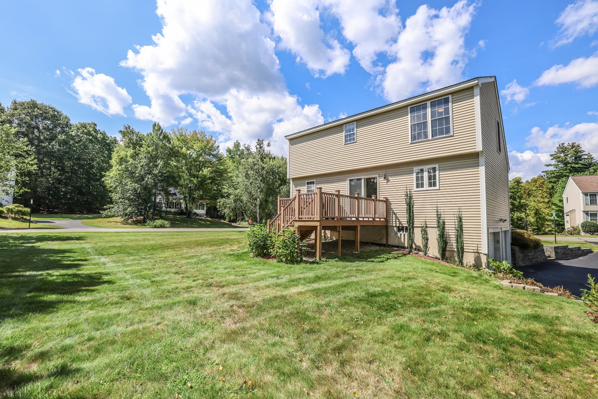 Condominium at 1 Pine Blf # 1, Derry NH 03038, Derry, photo 5 of 34