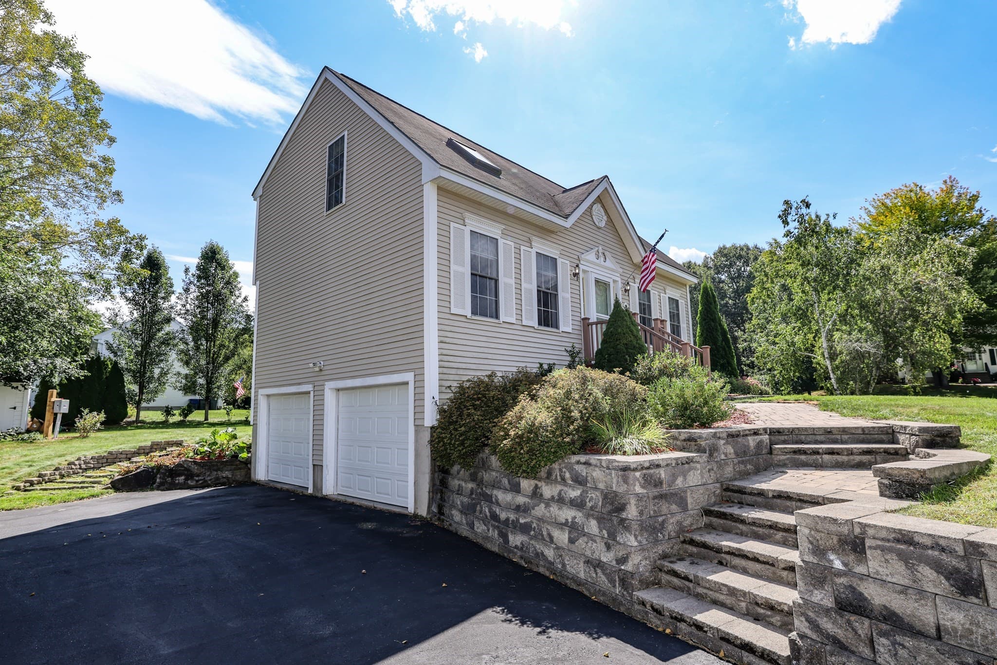 Condominium at 1 Pine Blf # 1, Derry NH 03038, Derry, photo 10 of 34