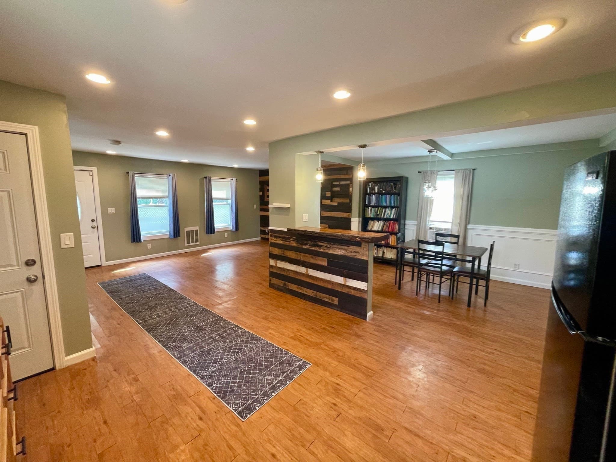 Single Family Residence at 222 Parker St, Springfield MA 01151, Springfield, photo 9 of 28